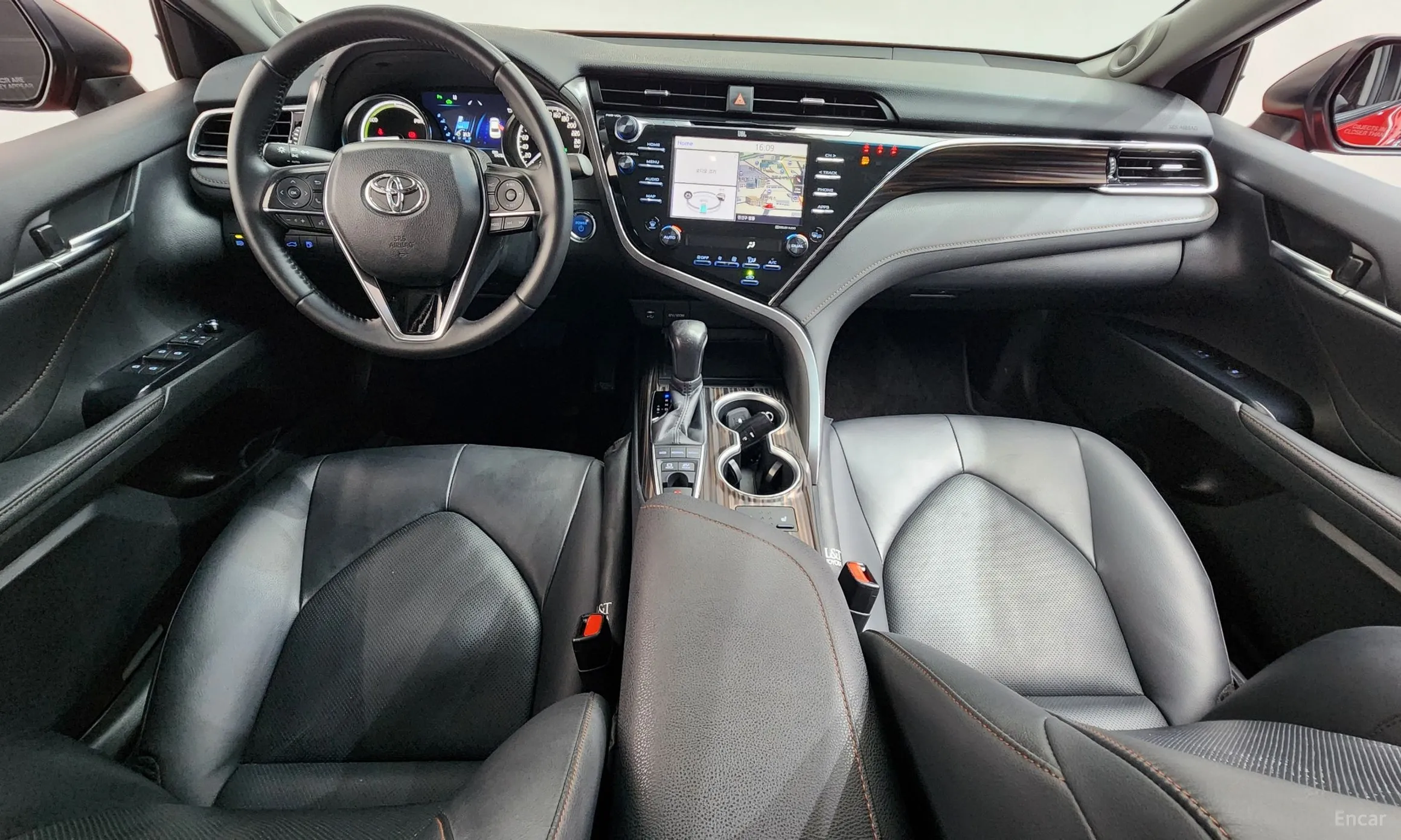 Toyota Camry (XV70) превью 7
