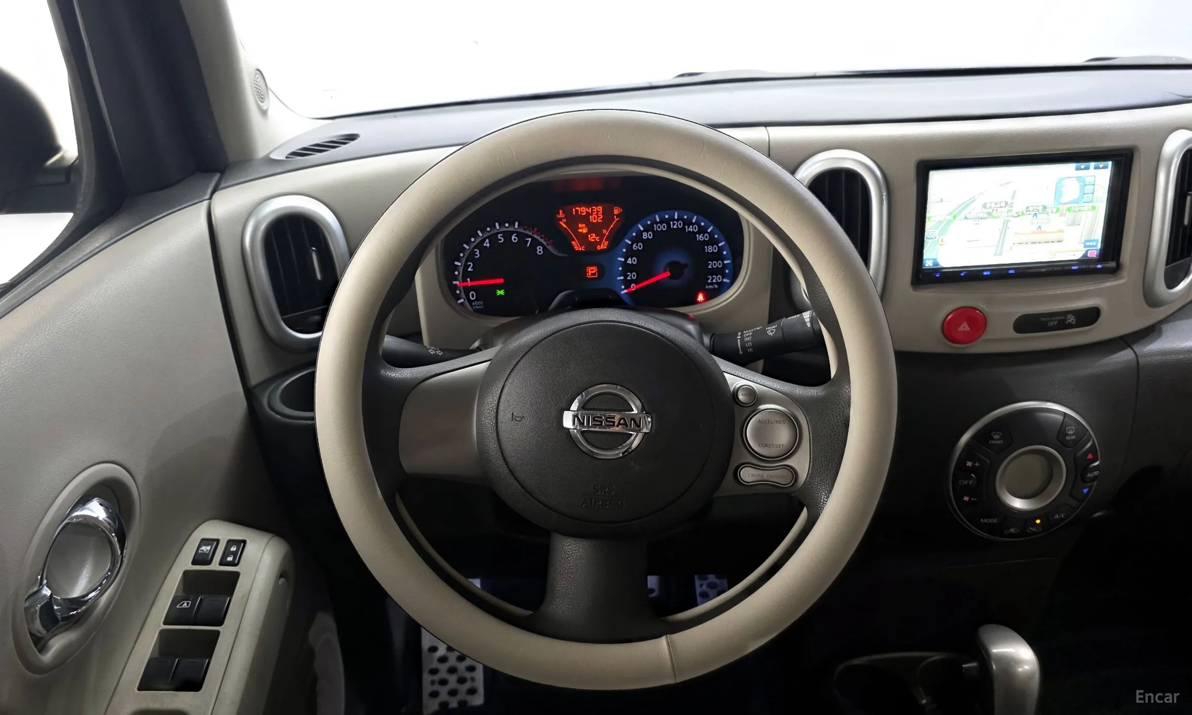 Nissan Cube превью 13