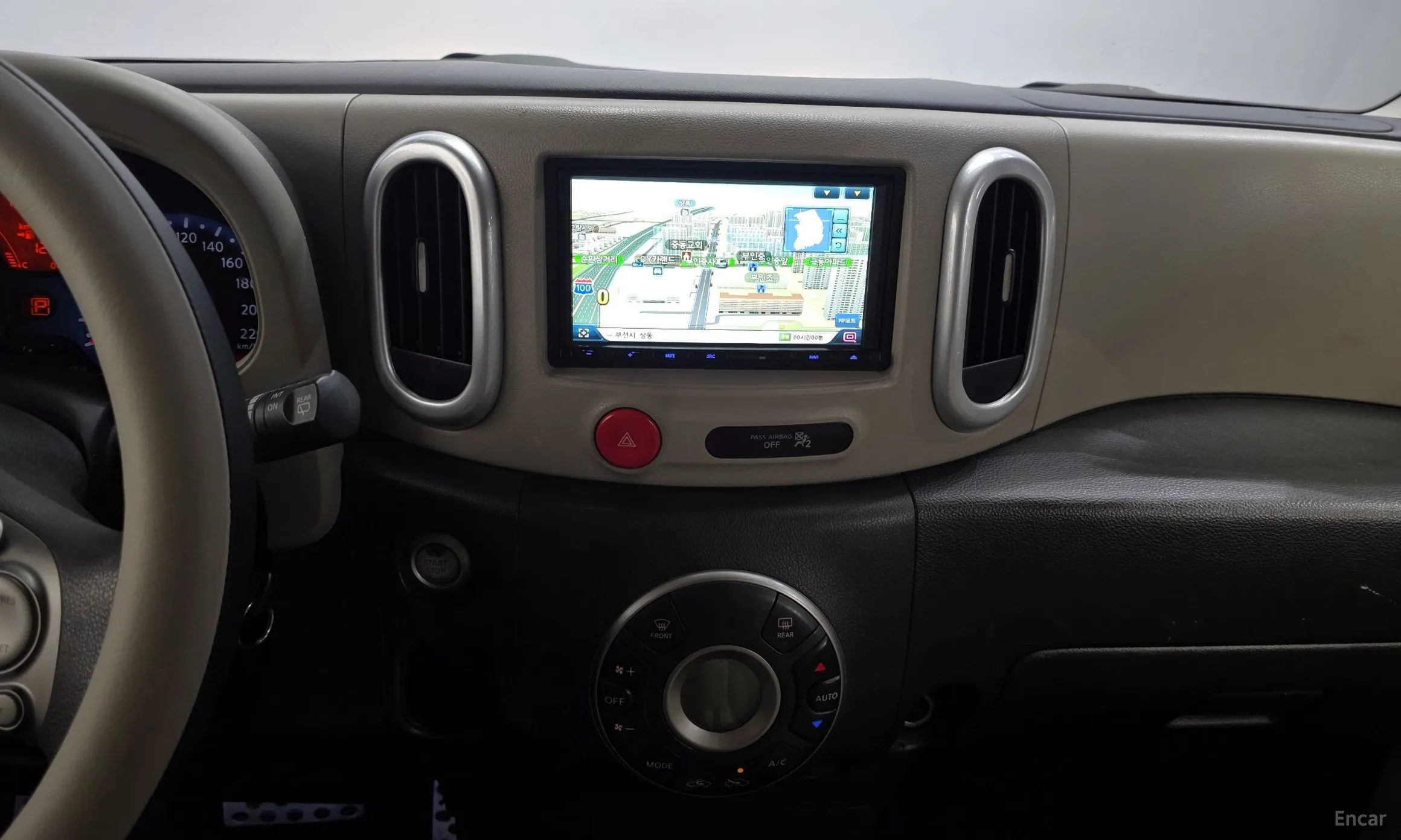 Nissan Cube превью 14