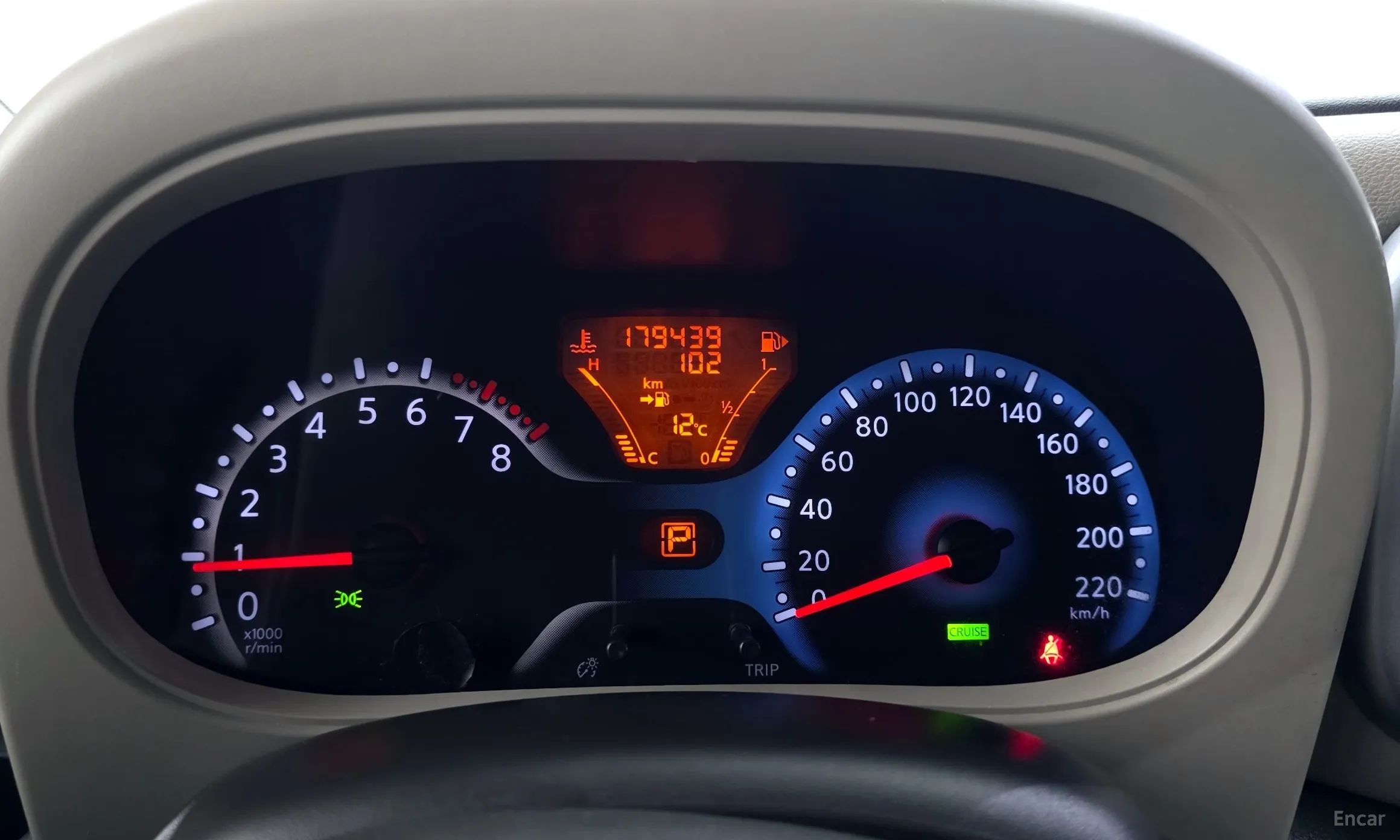 Nissan Cube превью 8