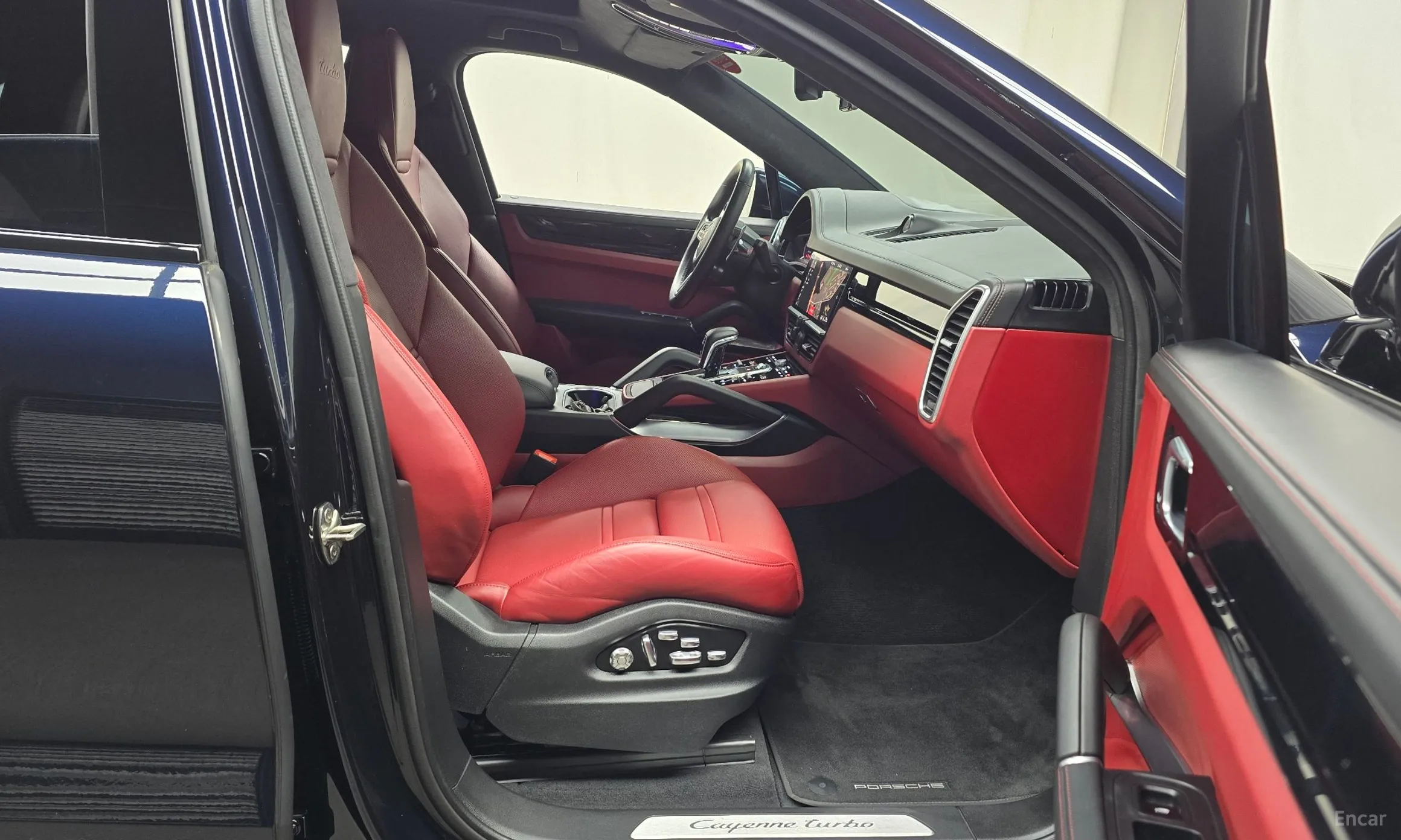 Porsche Cayenne (PO536) превью 11