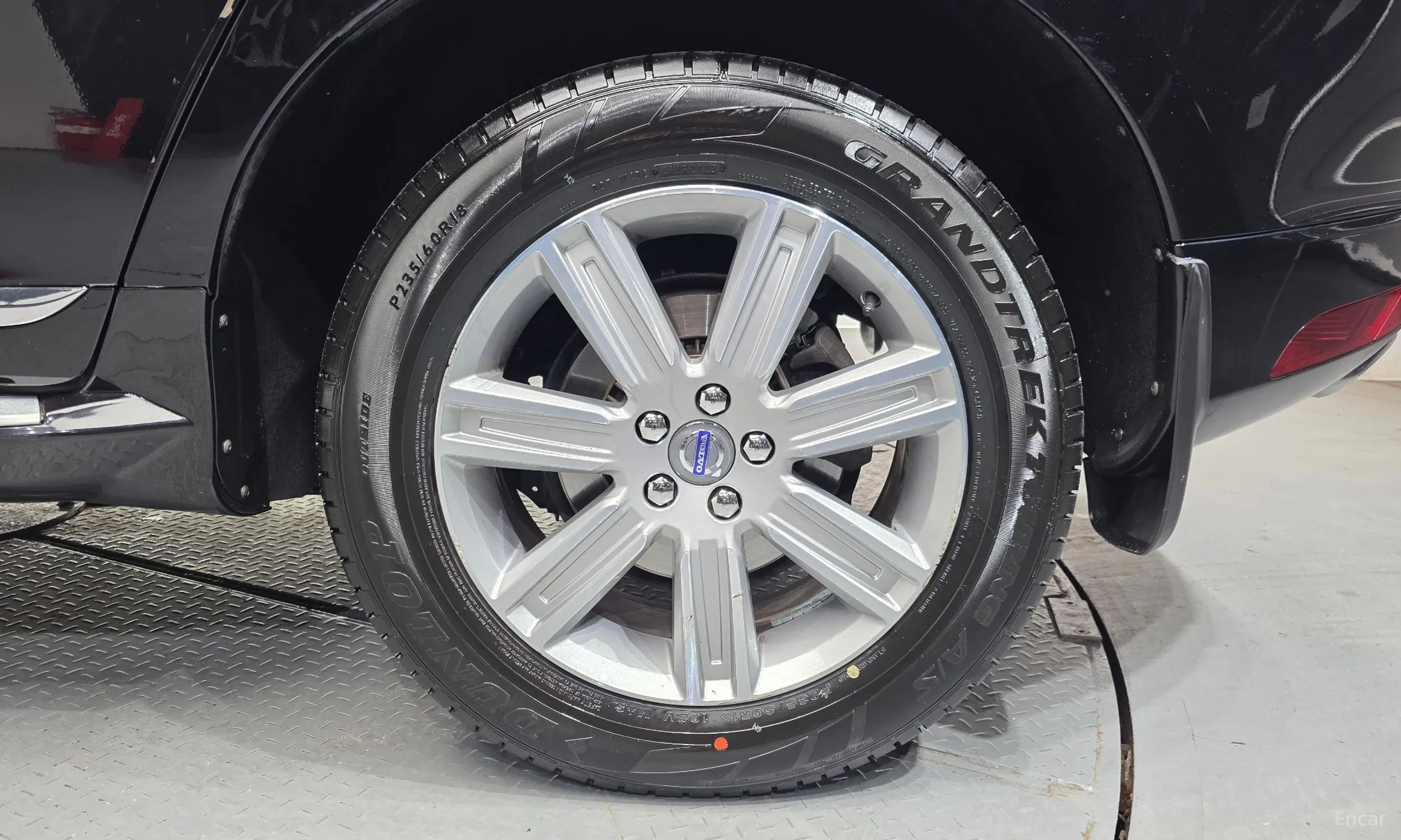 Volvo XC60 превью 5
