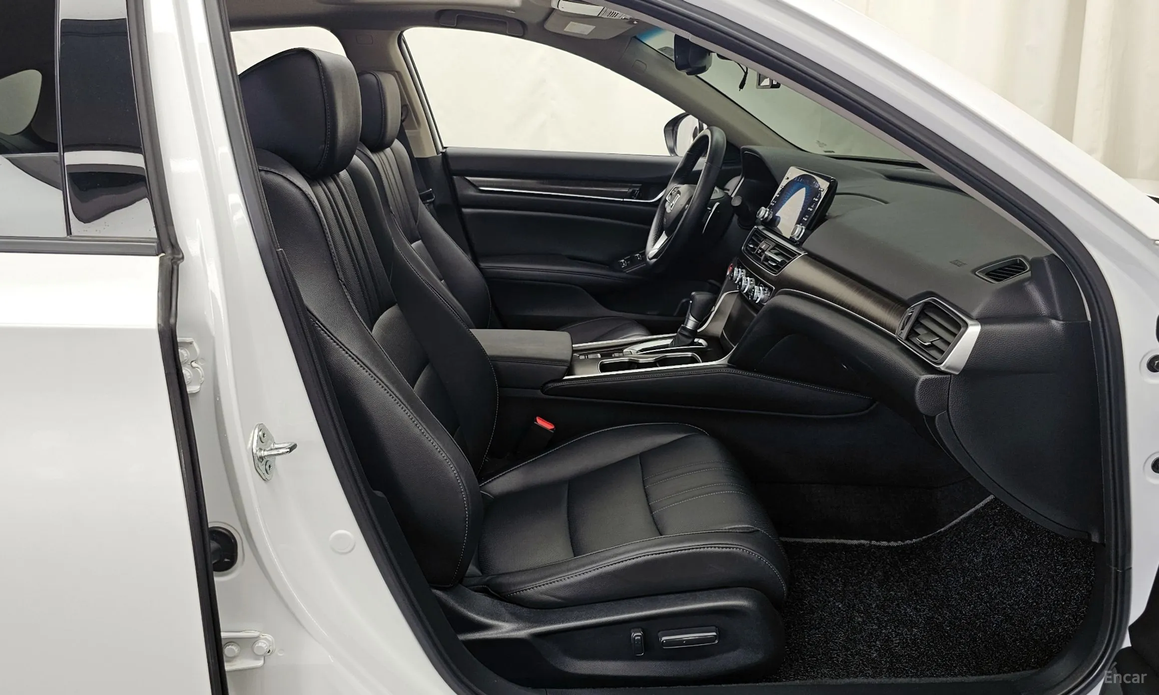 Honda Accord 10th Generation превью 11