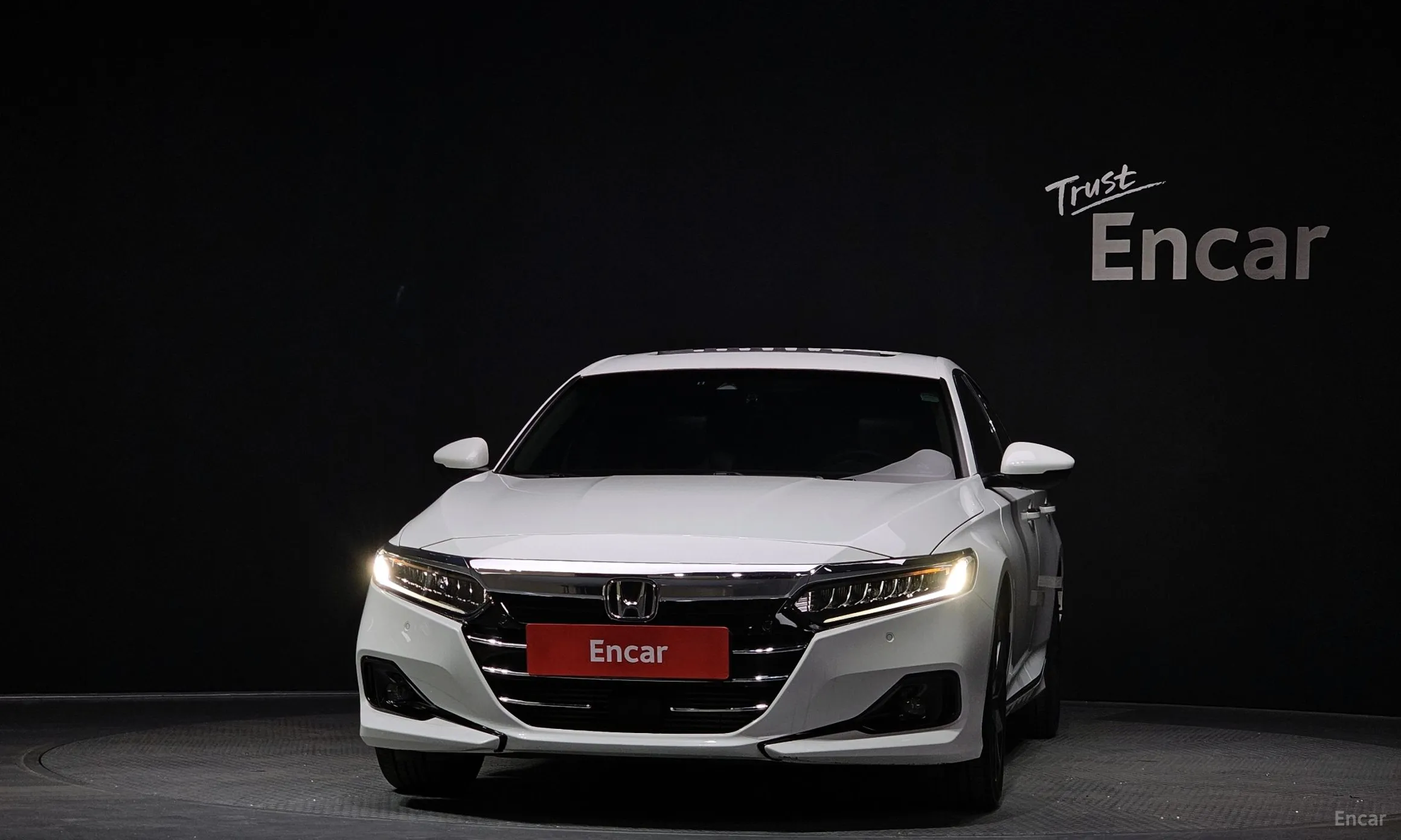 Honda Accord 10th Generation превью 3