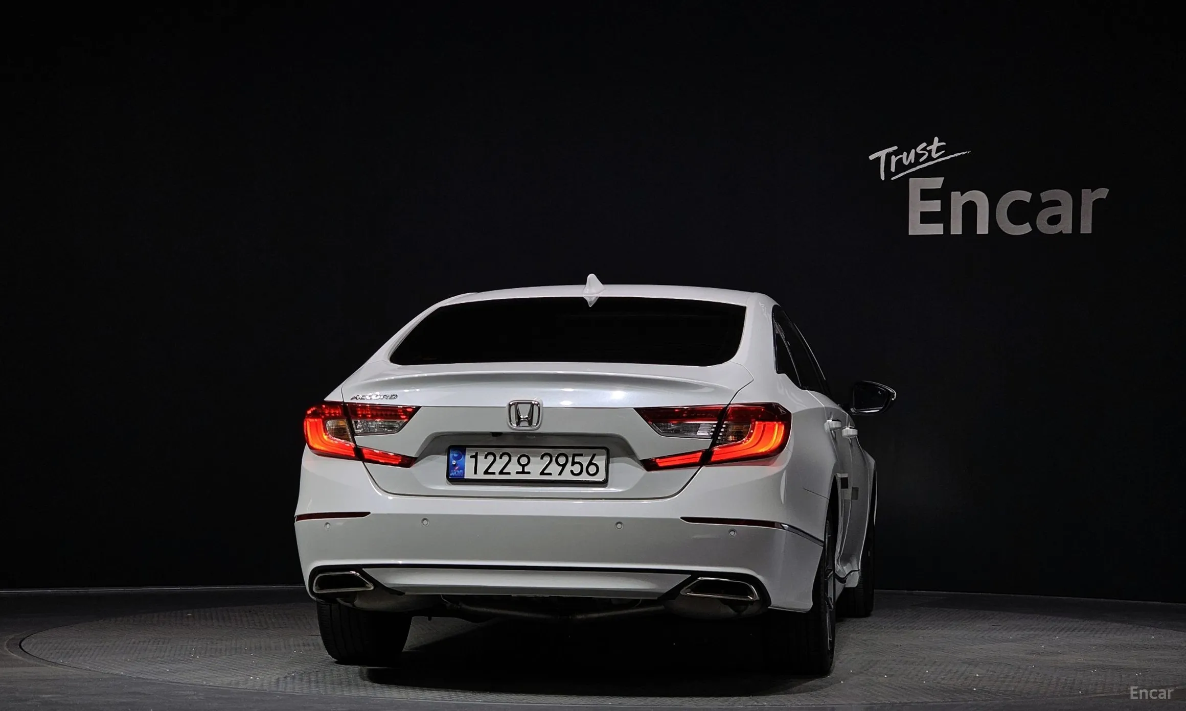 Honda Accord 10th Generation превью 4