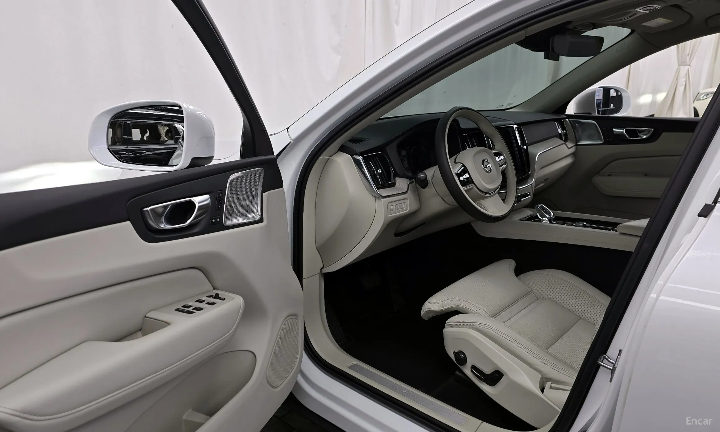 Volvo XC60 Gen 2 превью 10