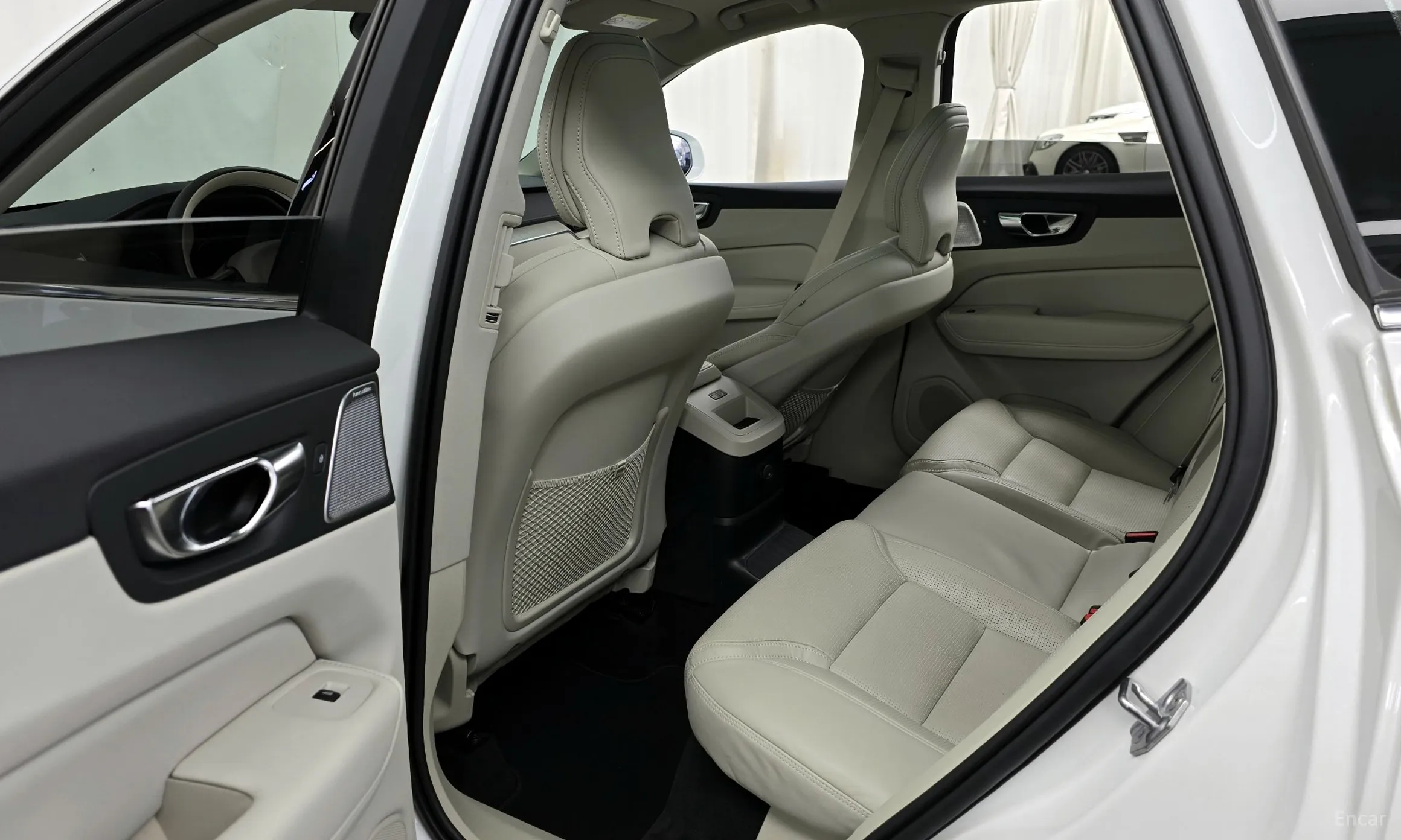 Volvo XC60 Gen 2 превью 11