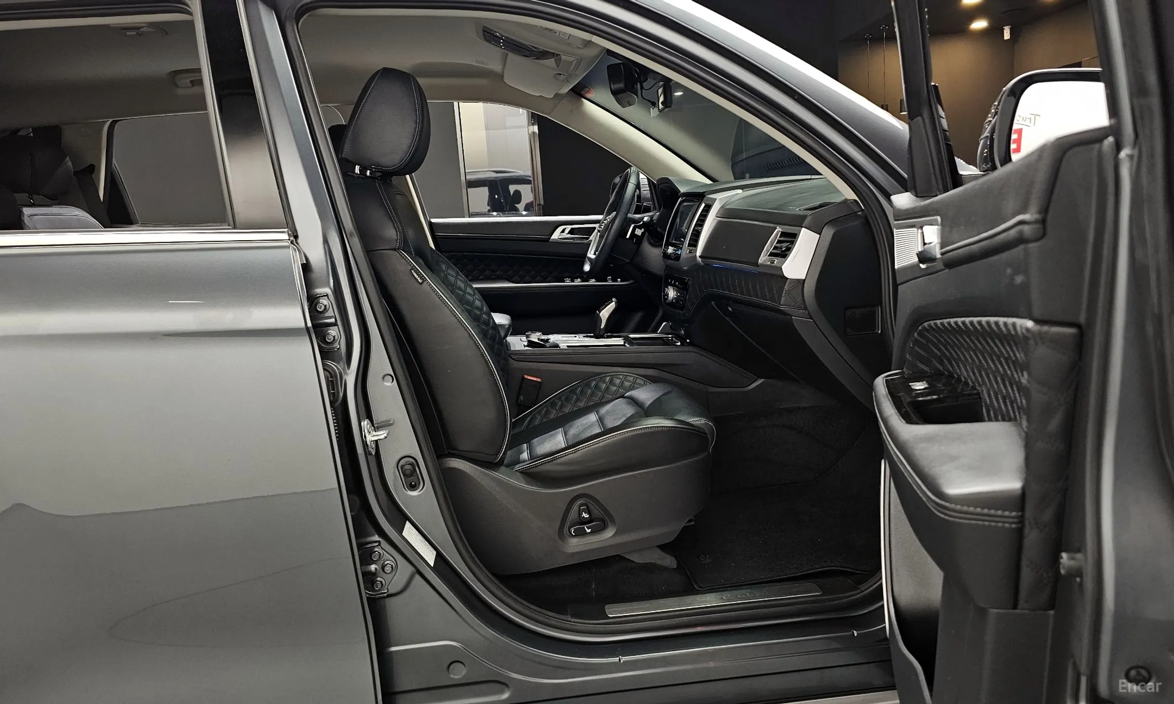 KG Mobility (SsangYong) Rexton превью 11