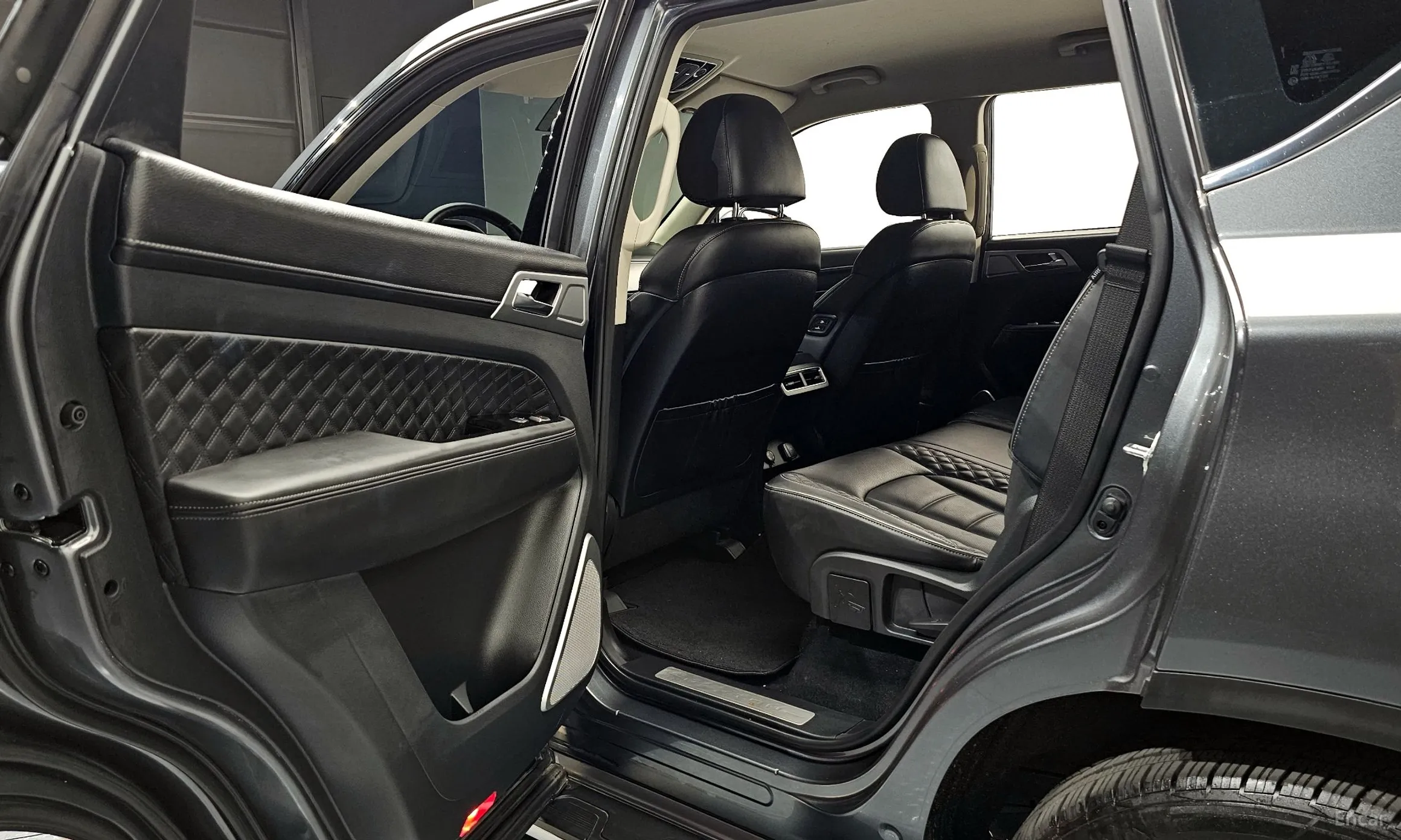 KG Mobility (SsangYong) Rexton превью 12