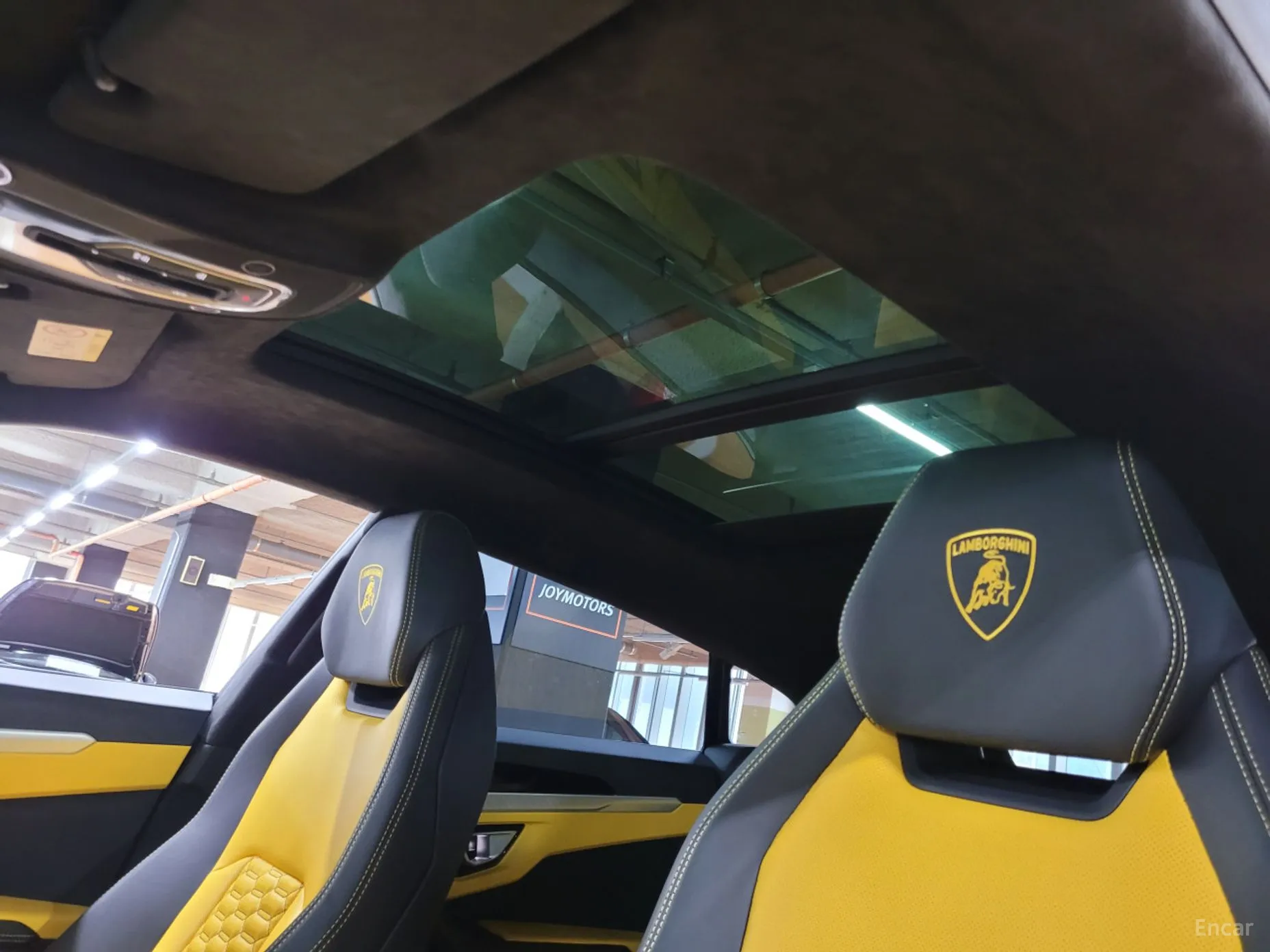 Lamborghini Urus превью 15