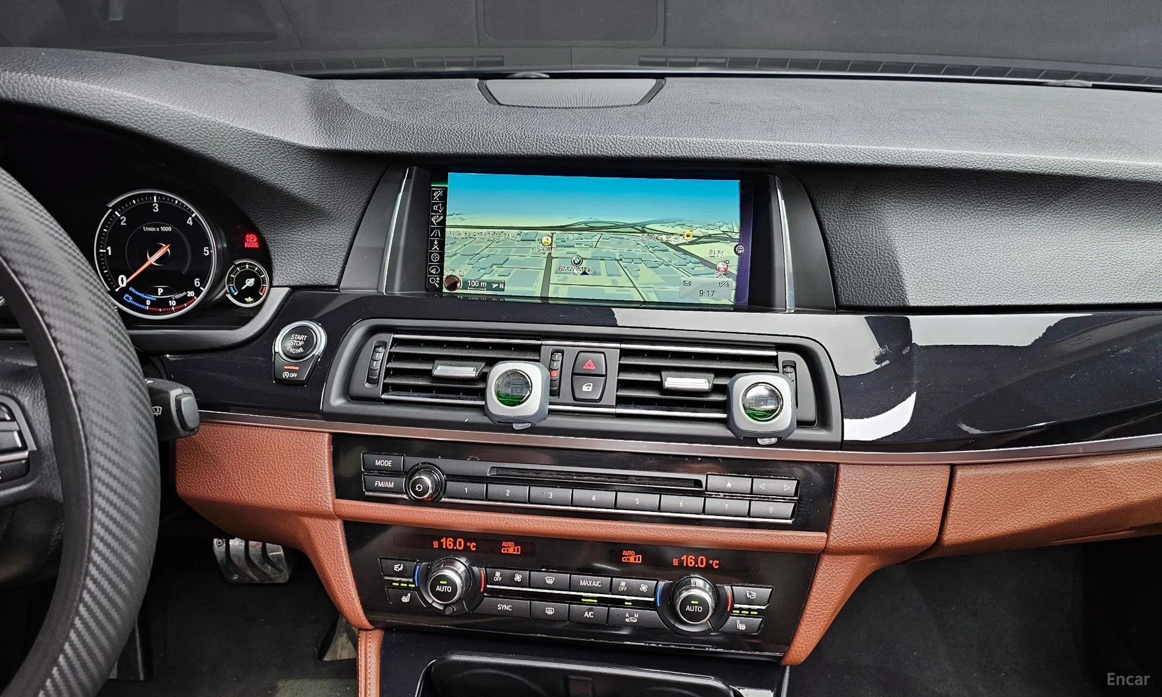 BMW 5 Series (F10) превью 12