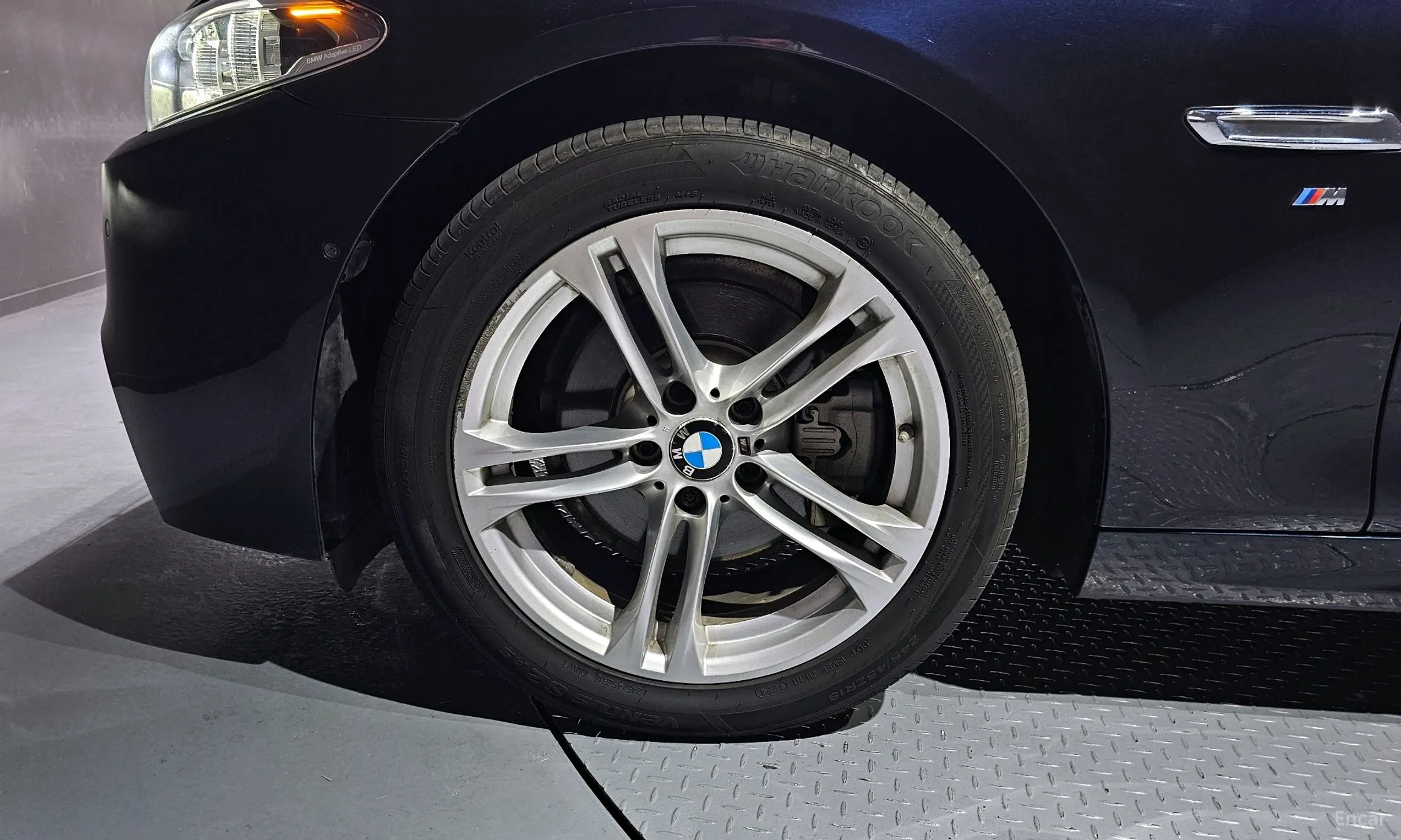 BMW 5 Series (F10) превью 5