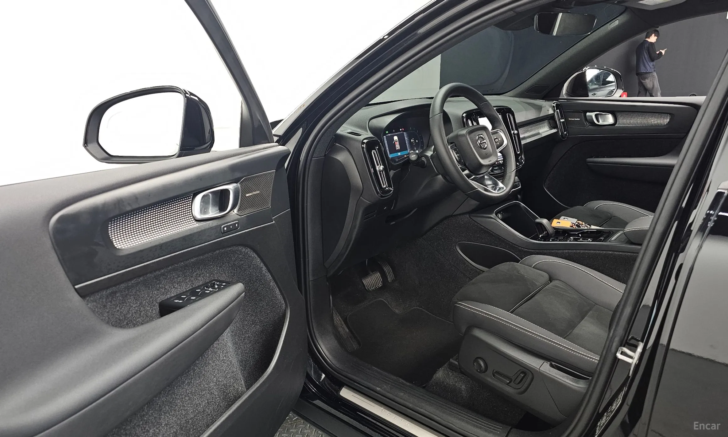 Volvo XC40 превью 11