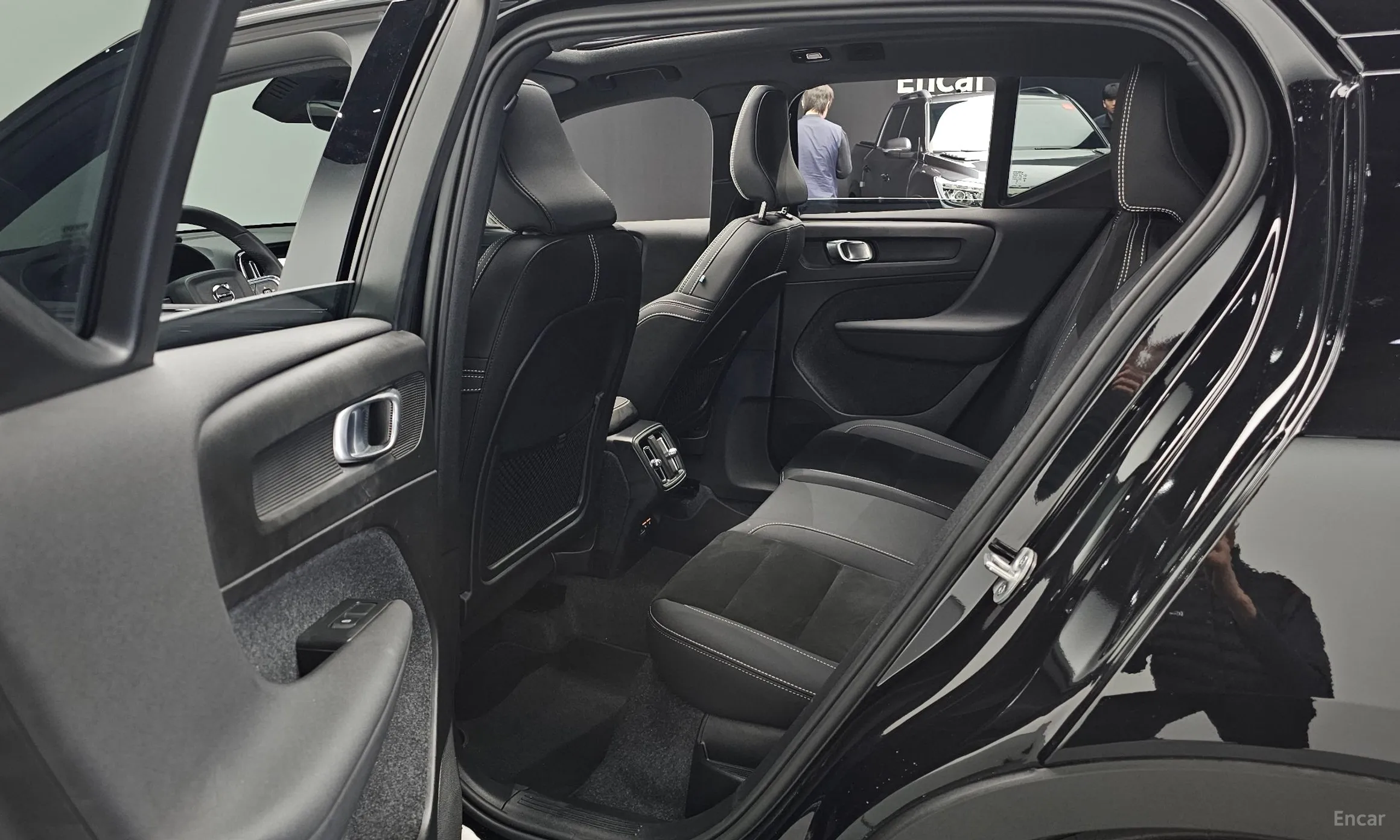 Volvo XC40 превью 12