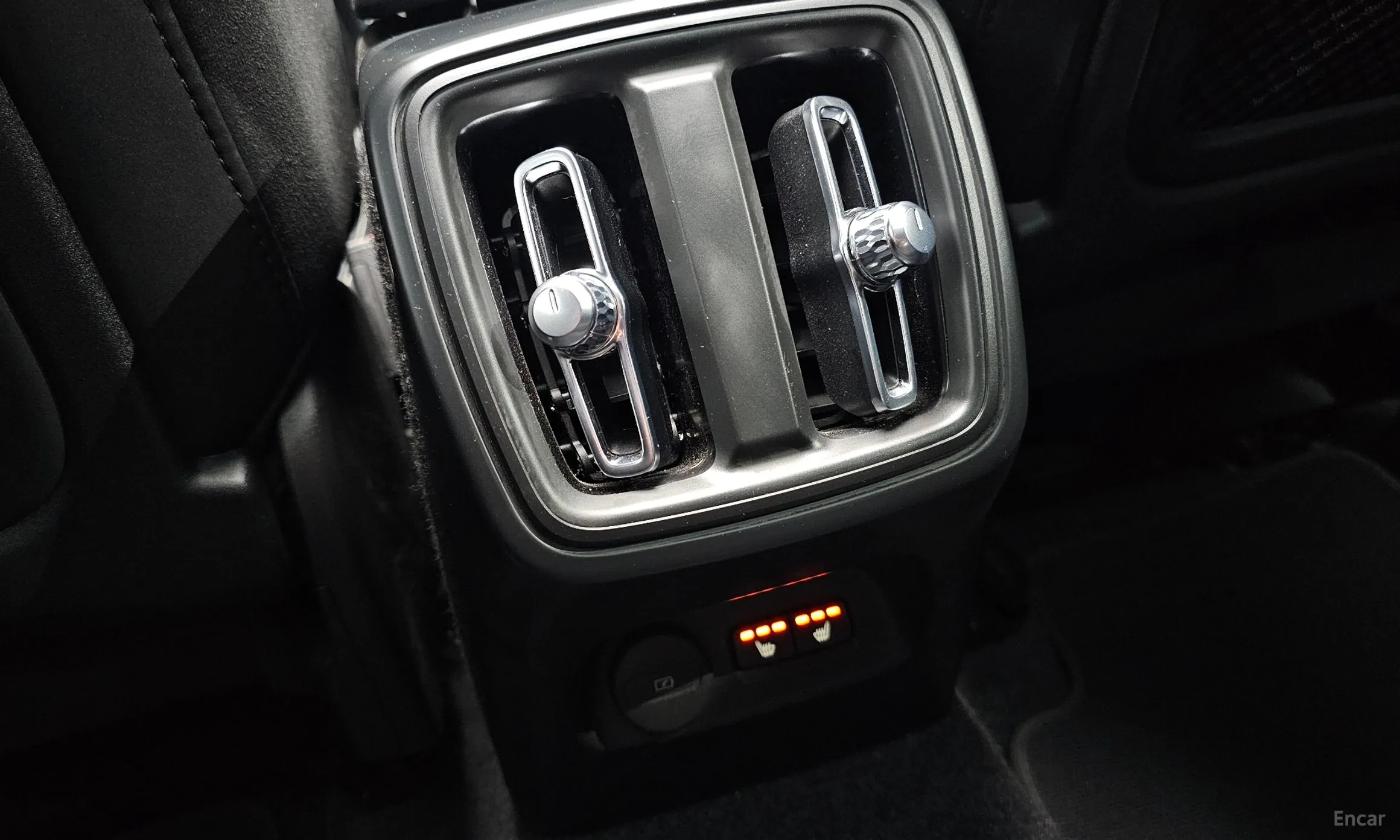 Volvo XC40 превью 18