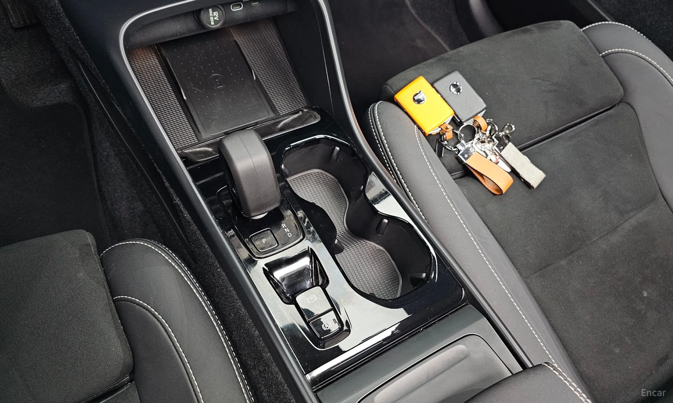 Volvo XC40 превью 9