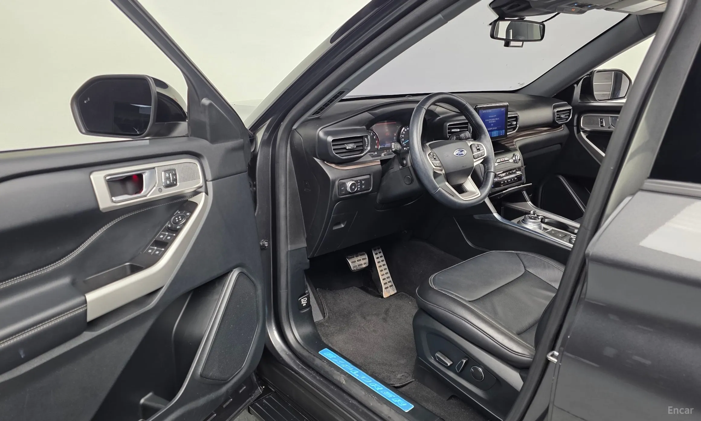 Ford Explorer 6th Generation превью 10