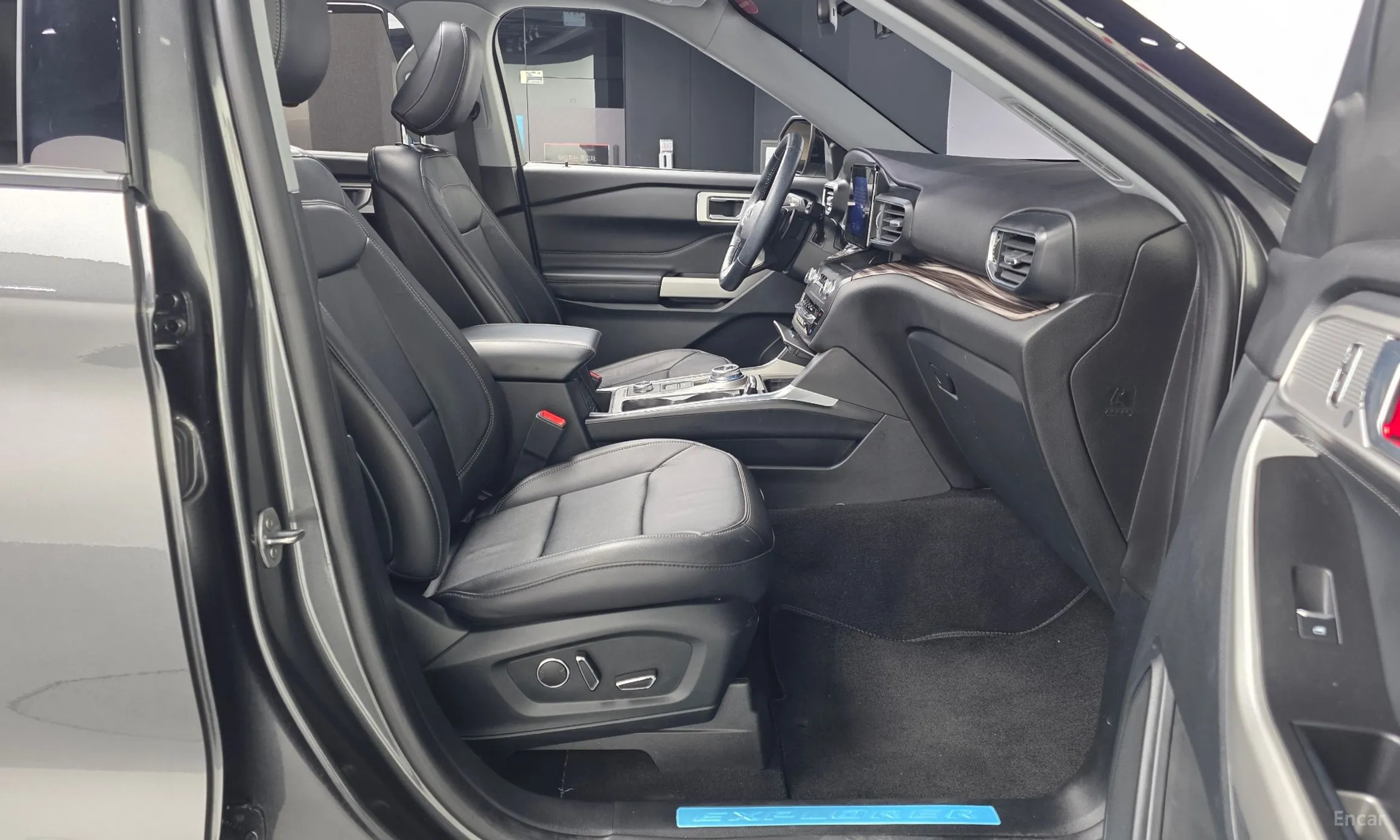 Ford Explorer 6th Generation превью 11