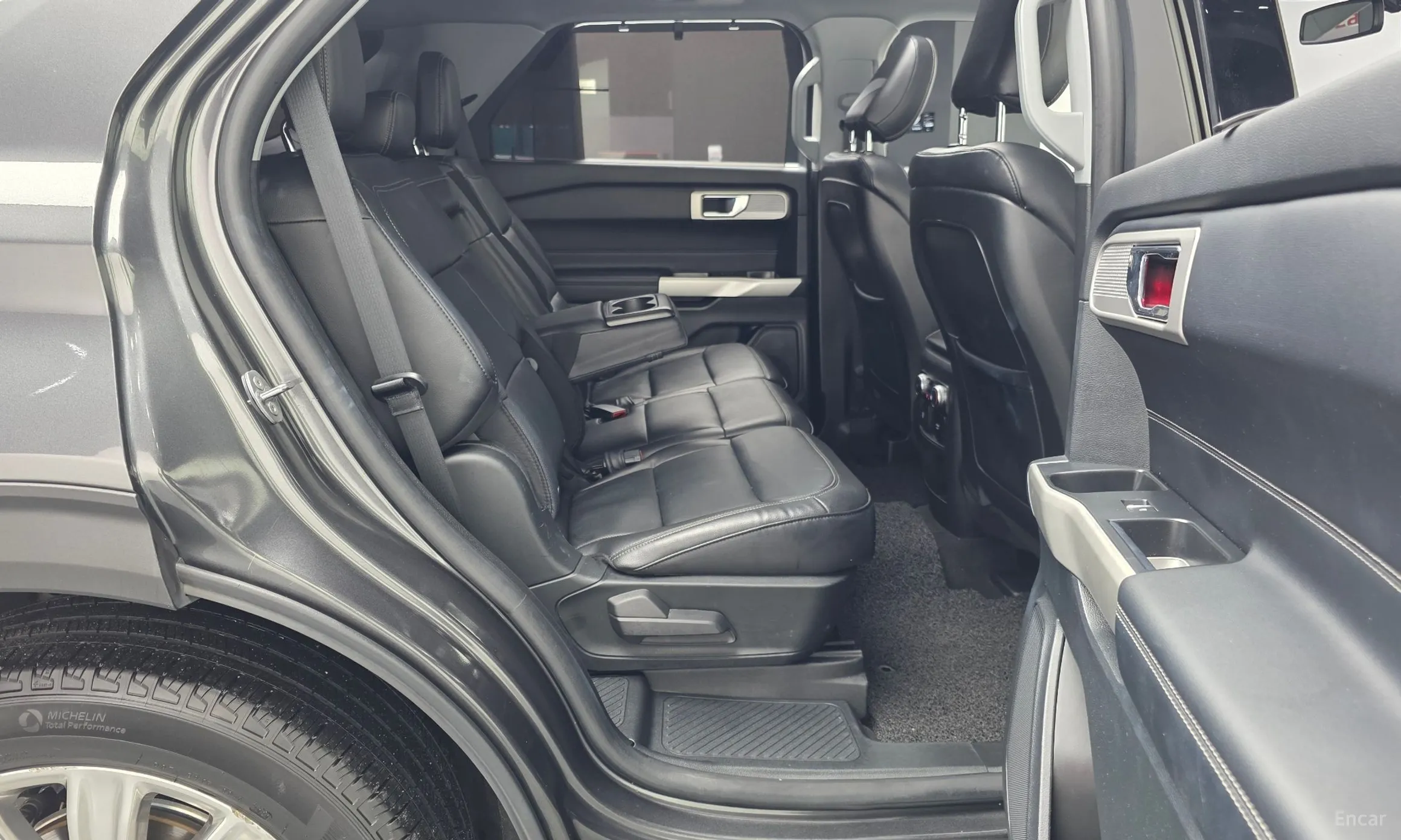 Ford Explorer 6th Generation превью 12
