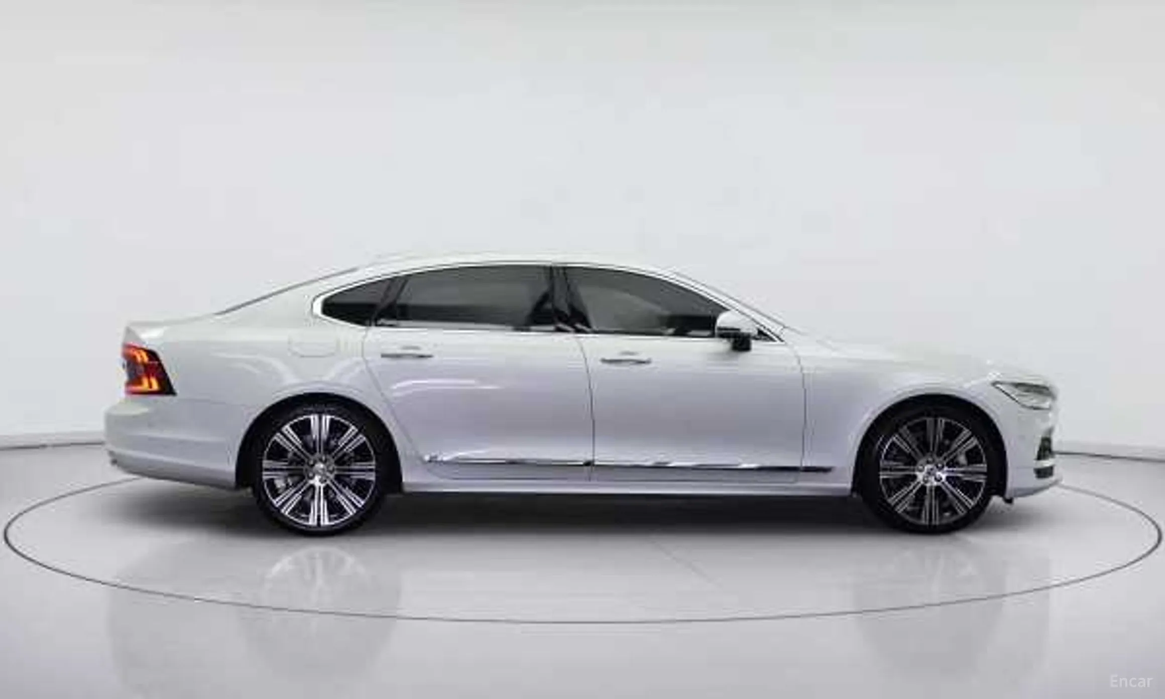 Volvo S90 превью 3
