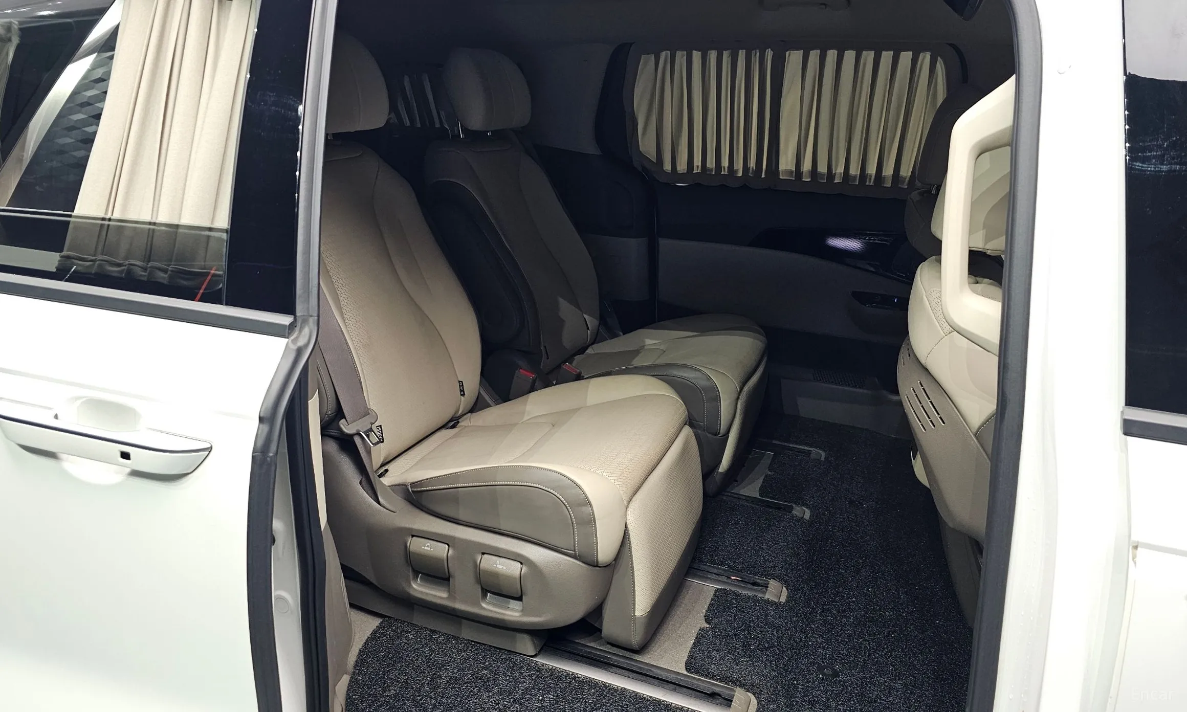 Kia Carnival Gen 4 превью 11