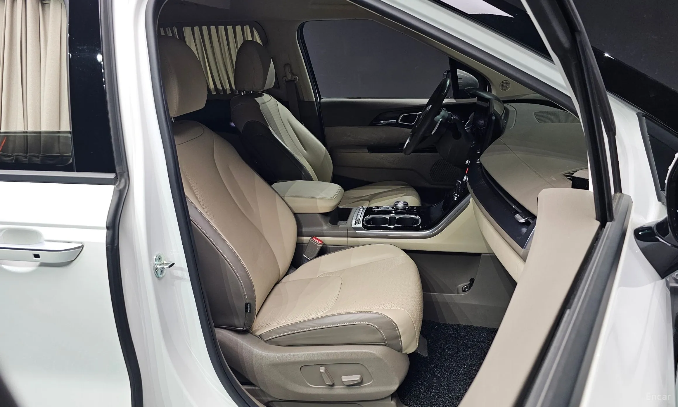 Kia Carnival Gen 4 превью 12