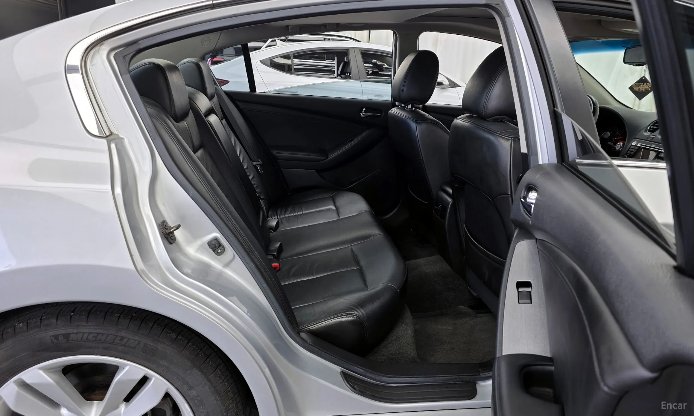 Nissan Altima превью 12