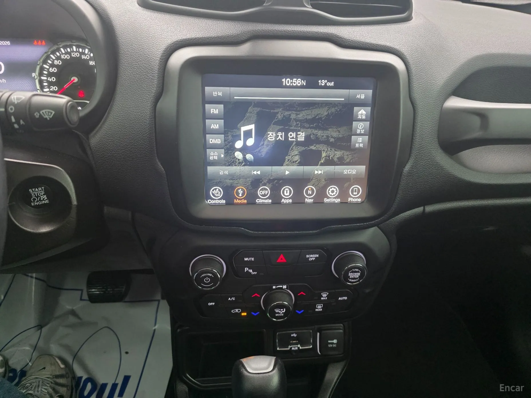 Jeep Renegade превью 13