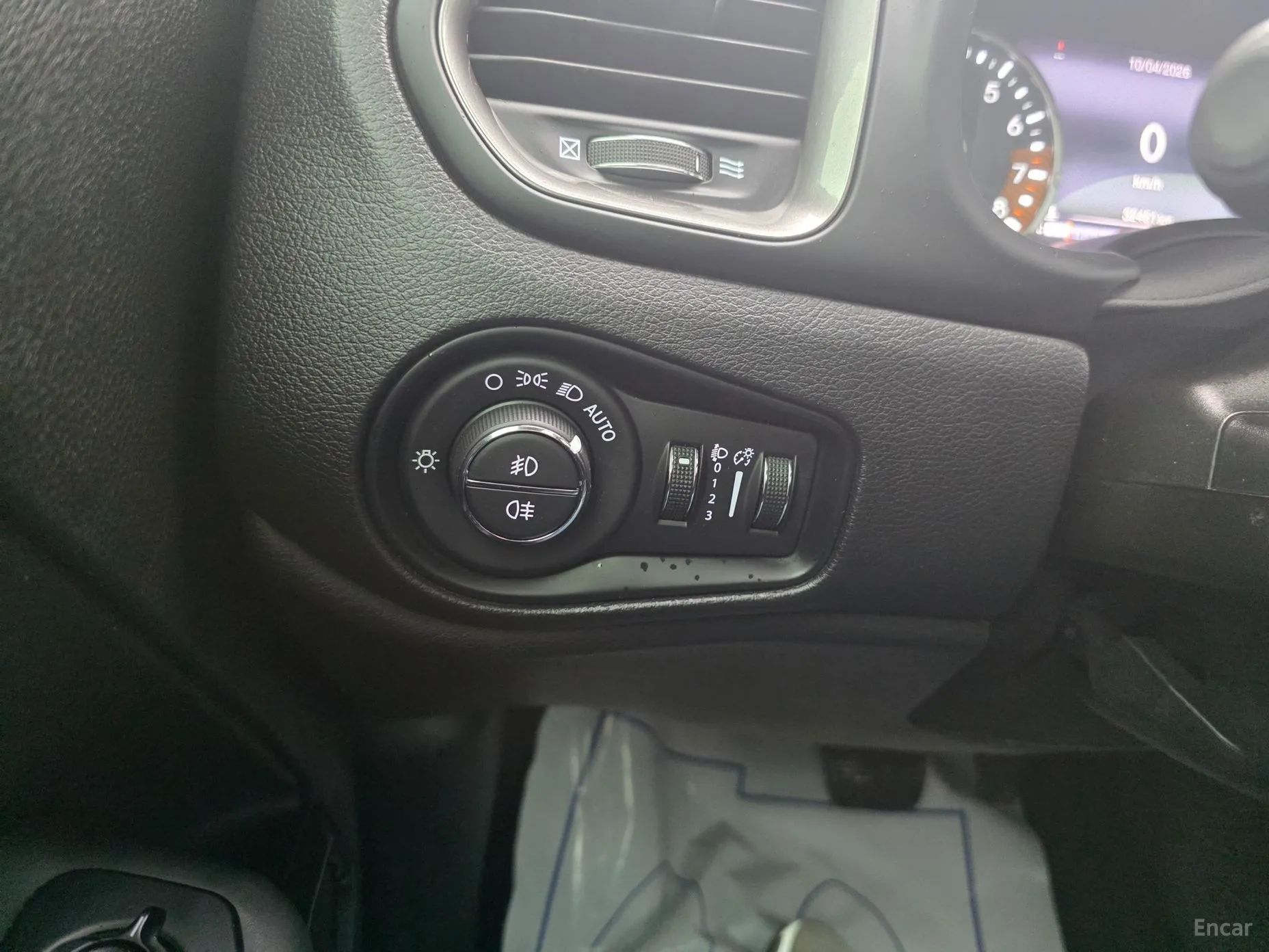 Jeep Renegade превью 18
