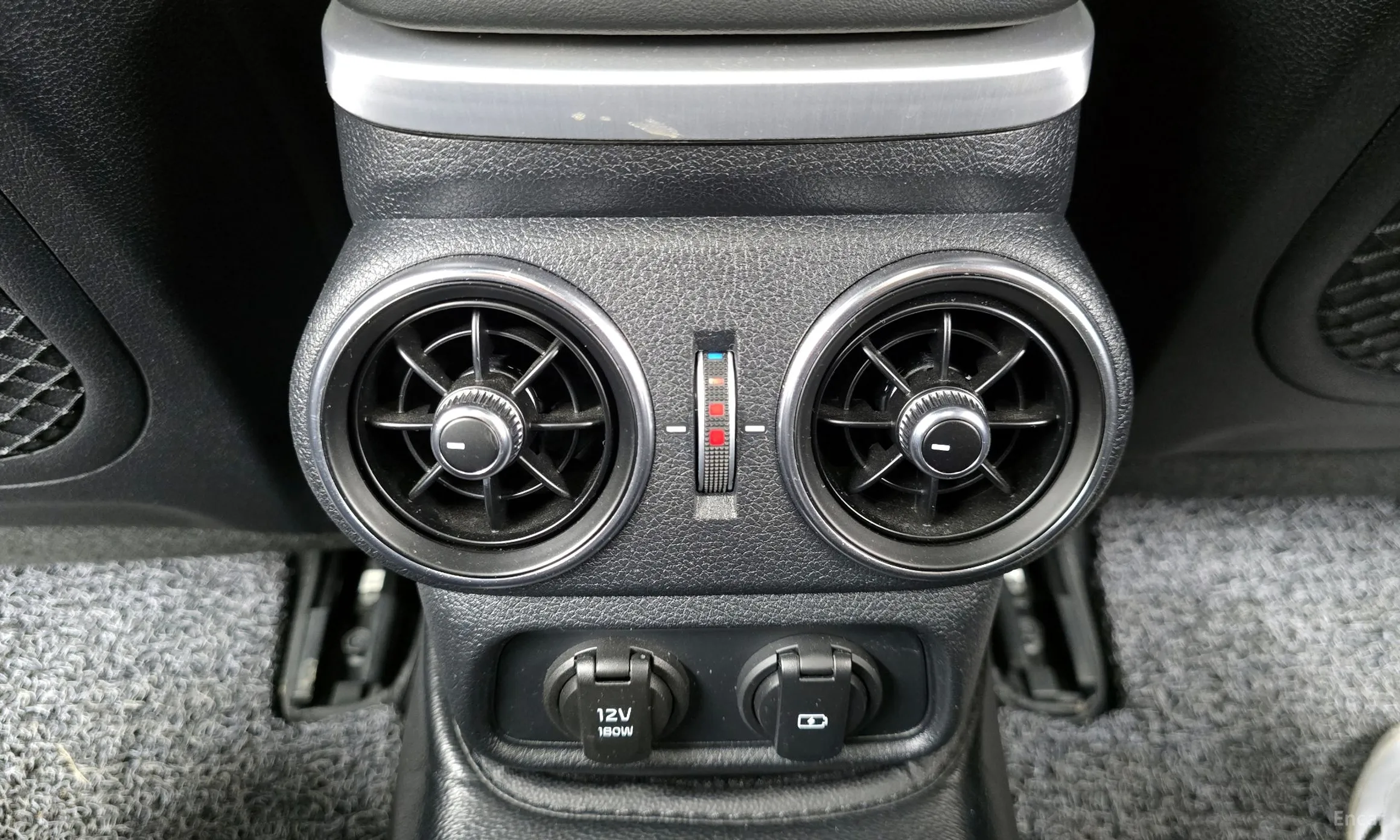 Kia Stinger превью 18
