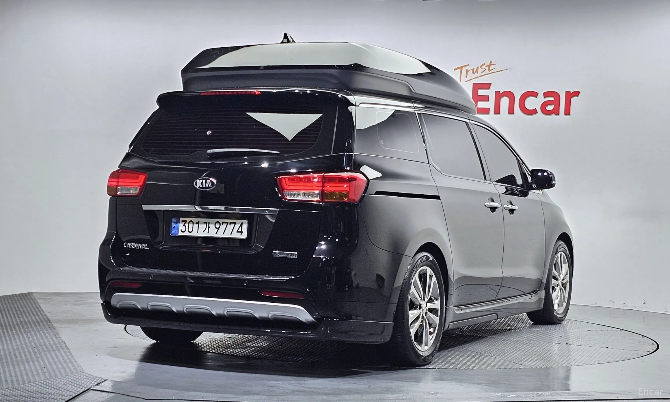 Kia Carnival превью 2