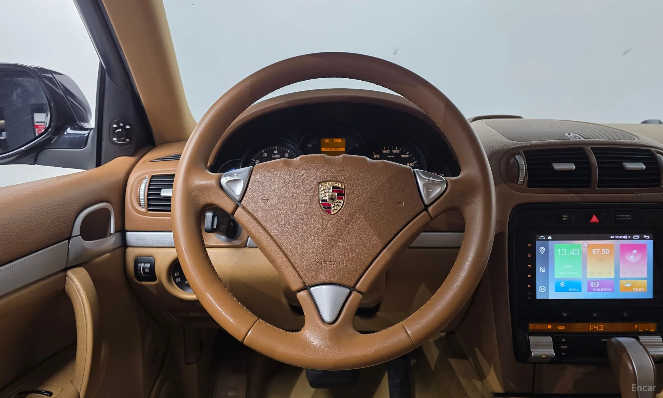 Porsche Cayenne превью 15