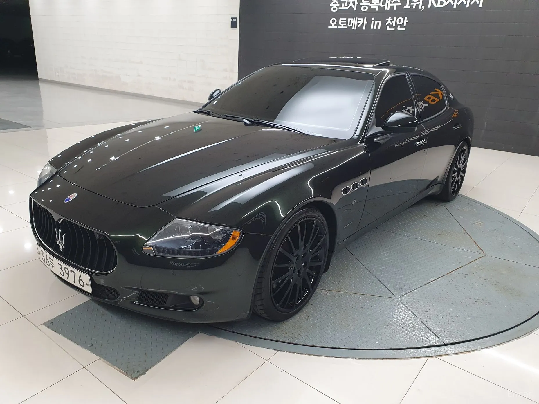 Maserati Quattroporte превью 20