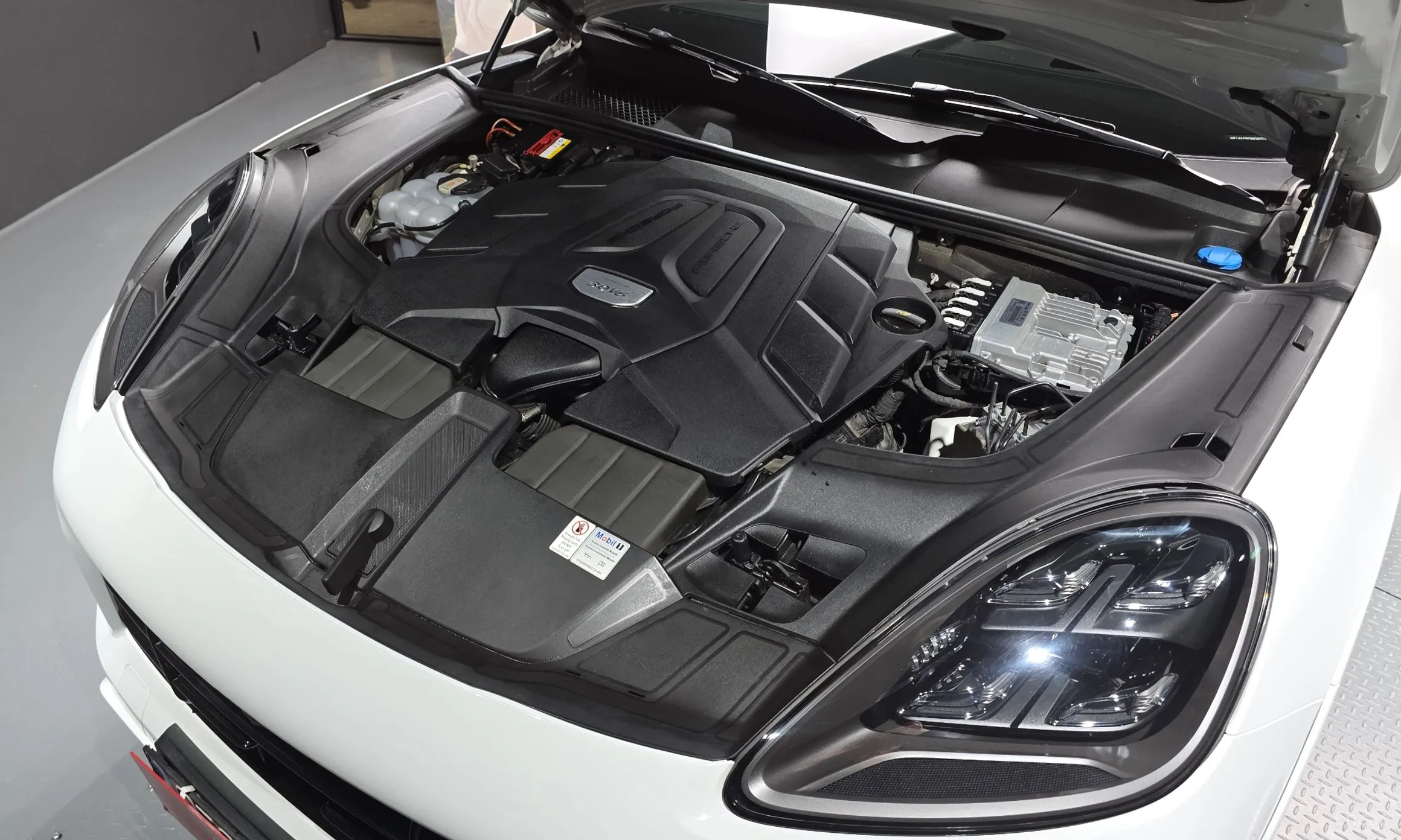 Porsche Cayenne (PO536) превью 6