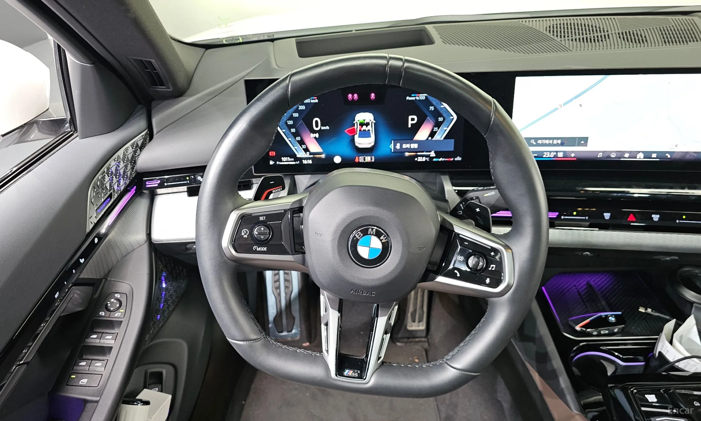 BMW 5 Series (G60) превью 13