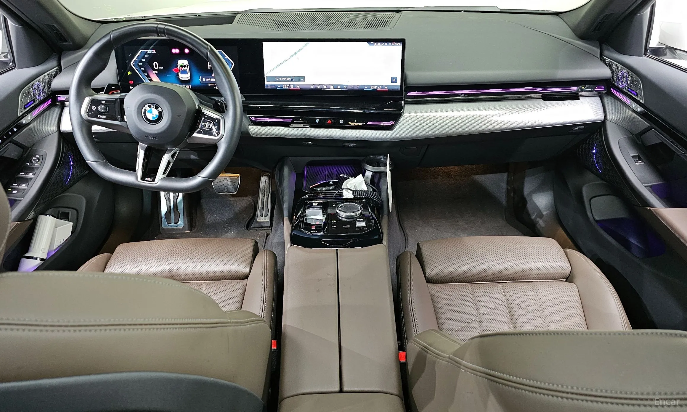 BMW 5 Series (G60) превью 7