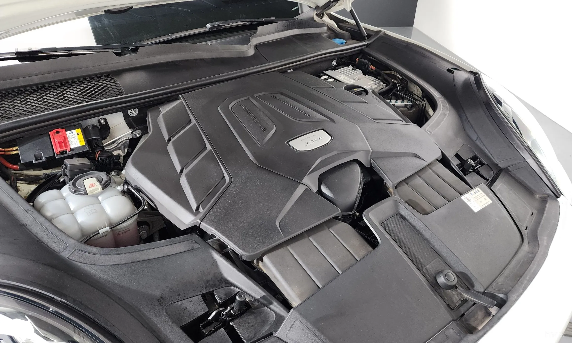 Porsche Cayenne (PO536) превью 6