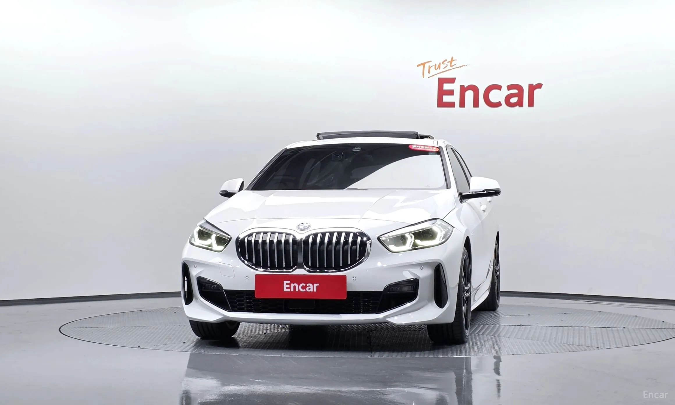 BMW 1 Series (F40) превью 3