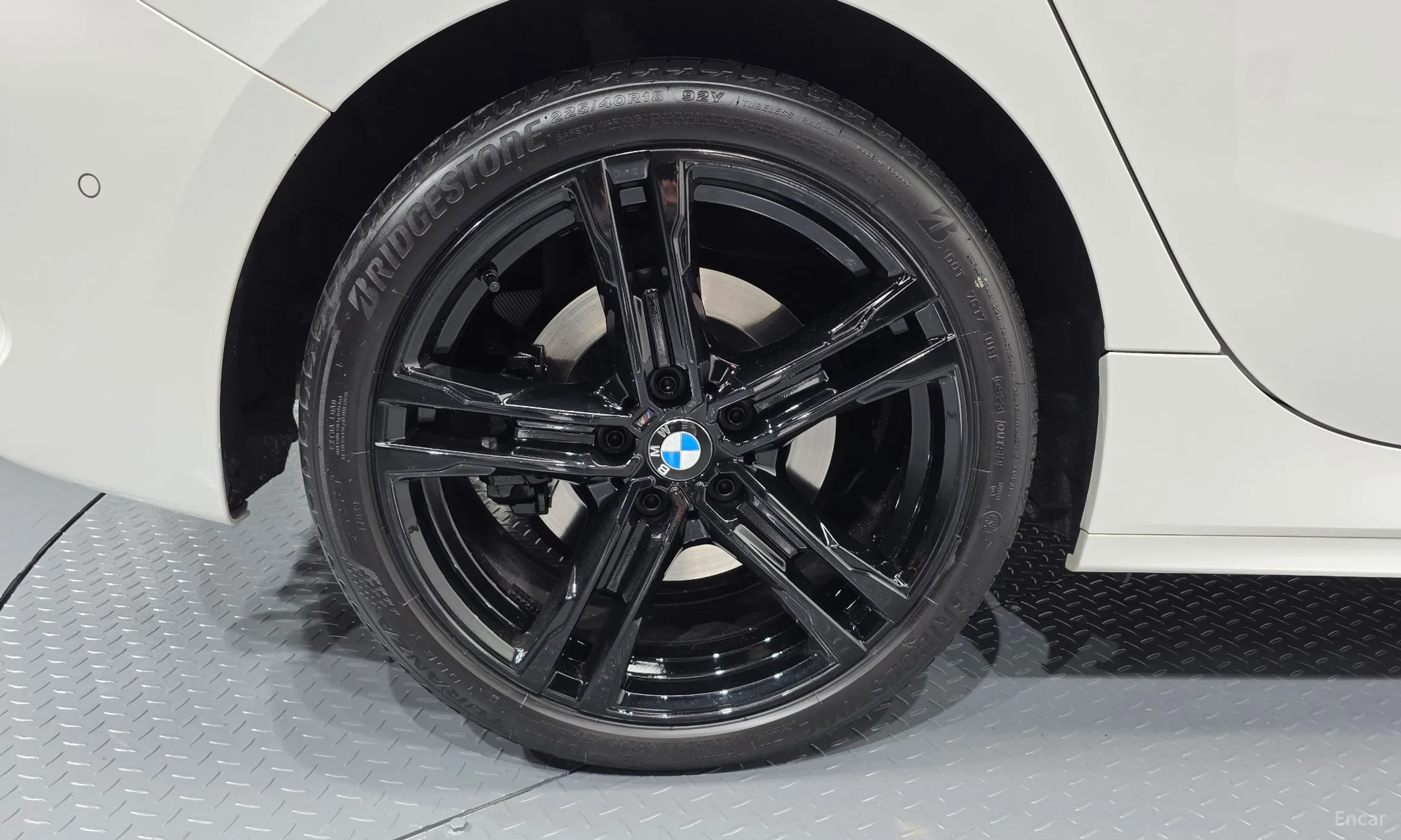BMW 1 Series (F40) превью 5