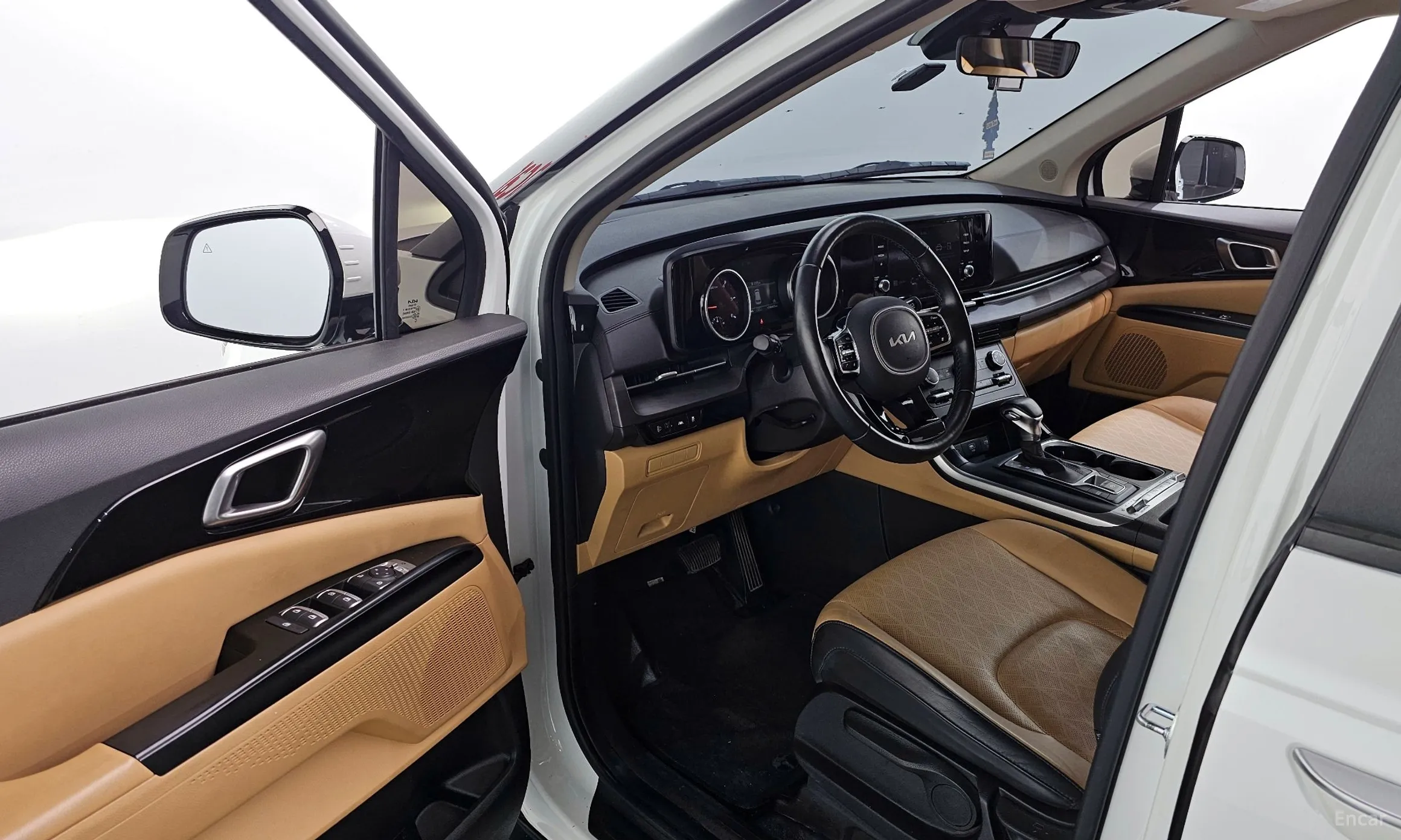 Kia Carnival Gen 4 превью 10