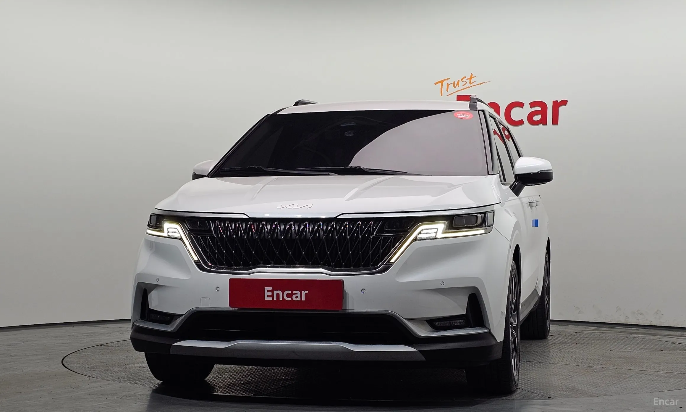 Kia Carnival Gen 4 превью 3