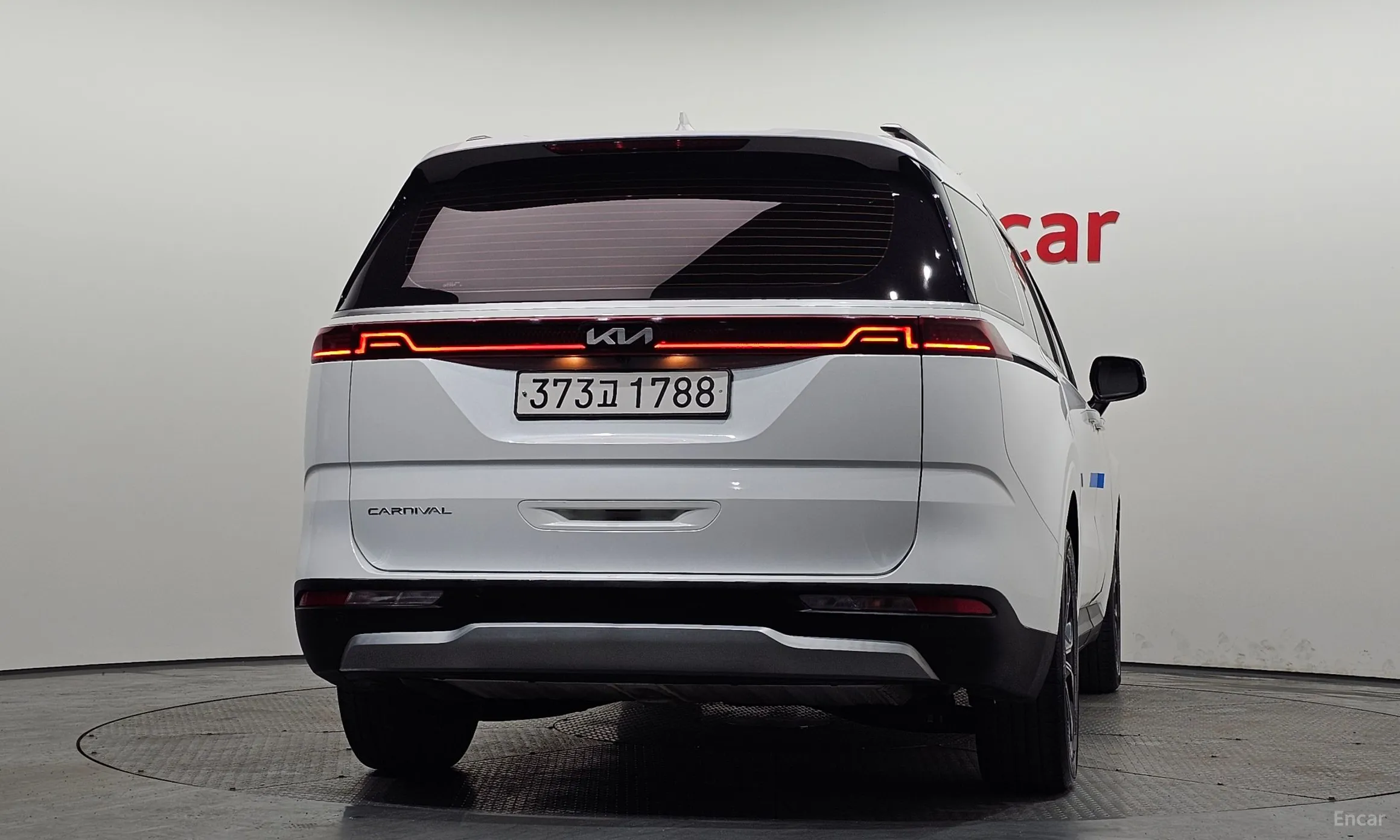 Kia Carnival Gen 4 превью 4
