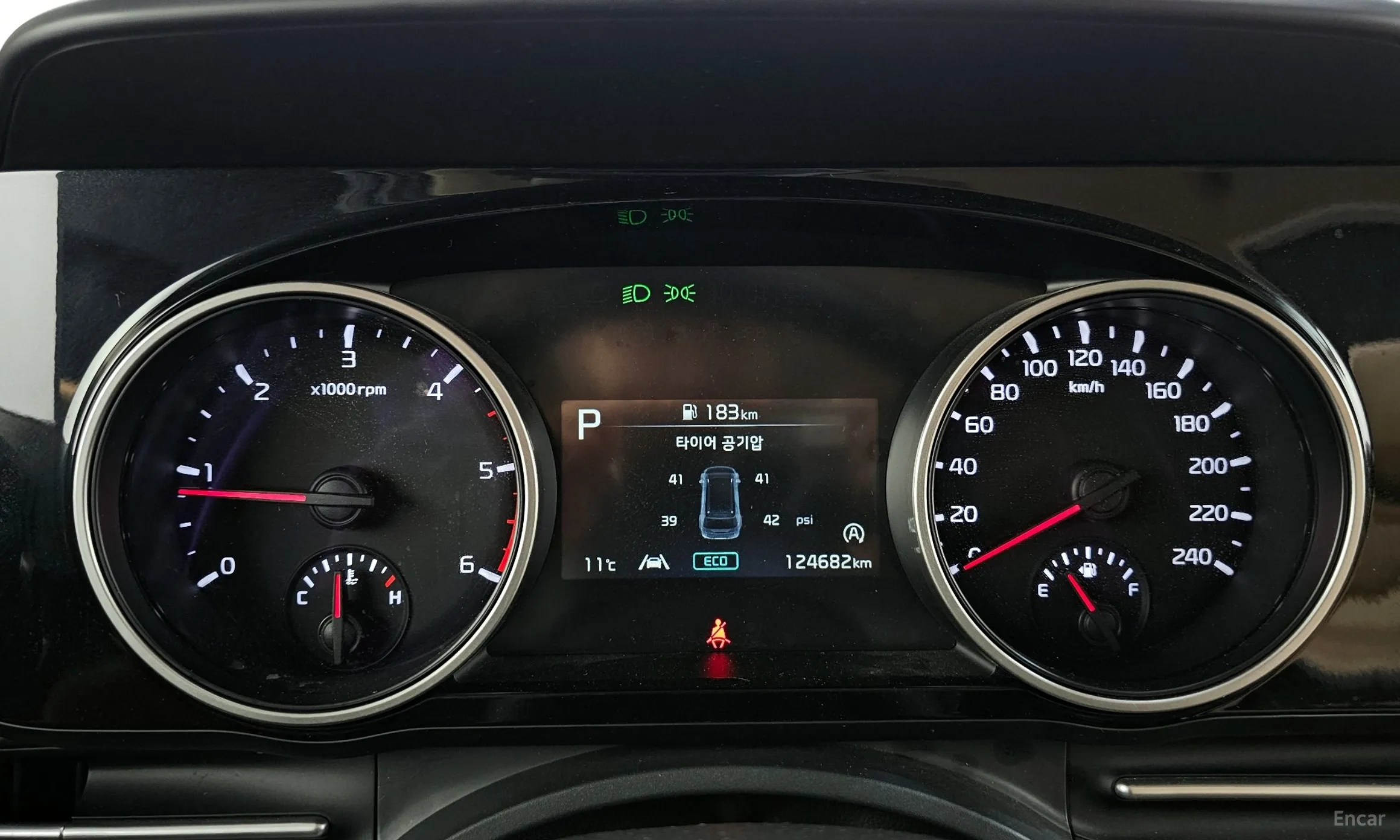 Kia Carnival Gen 4 превью 8