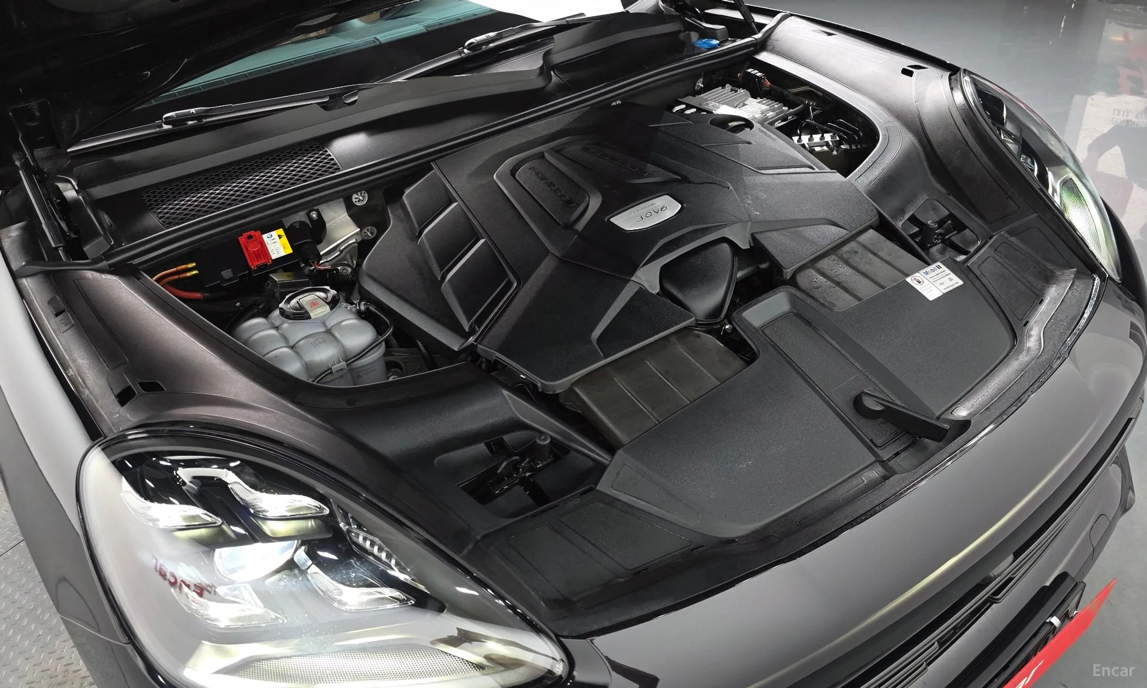 Porsche Cayenne (PO536) превью 6