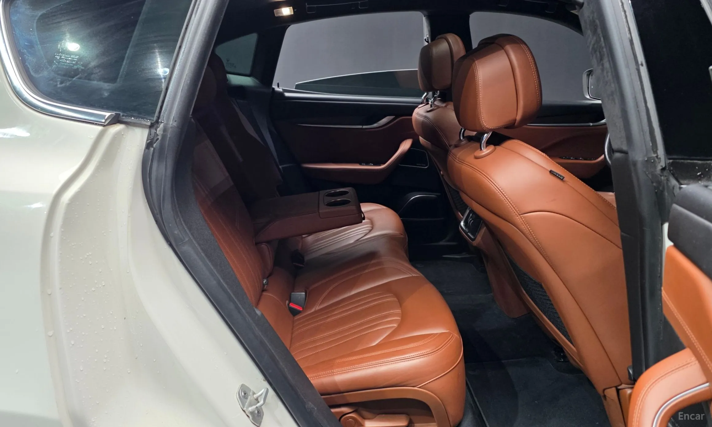 Maserati Levante превью 12