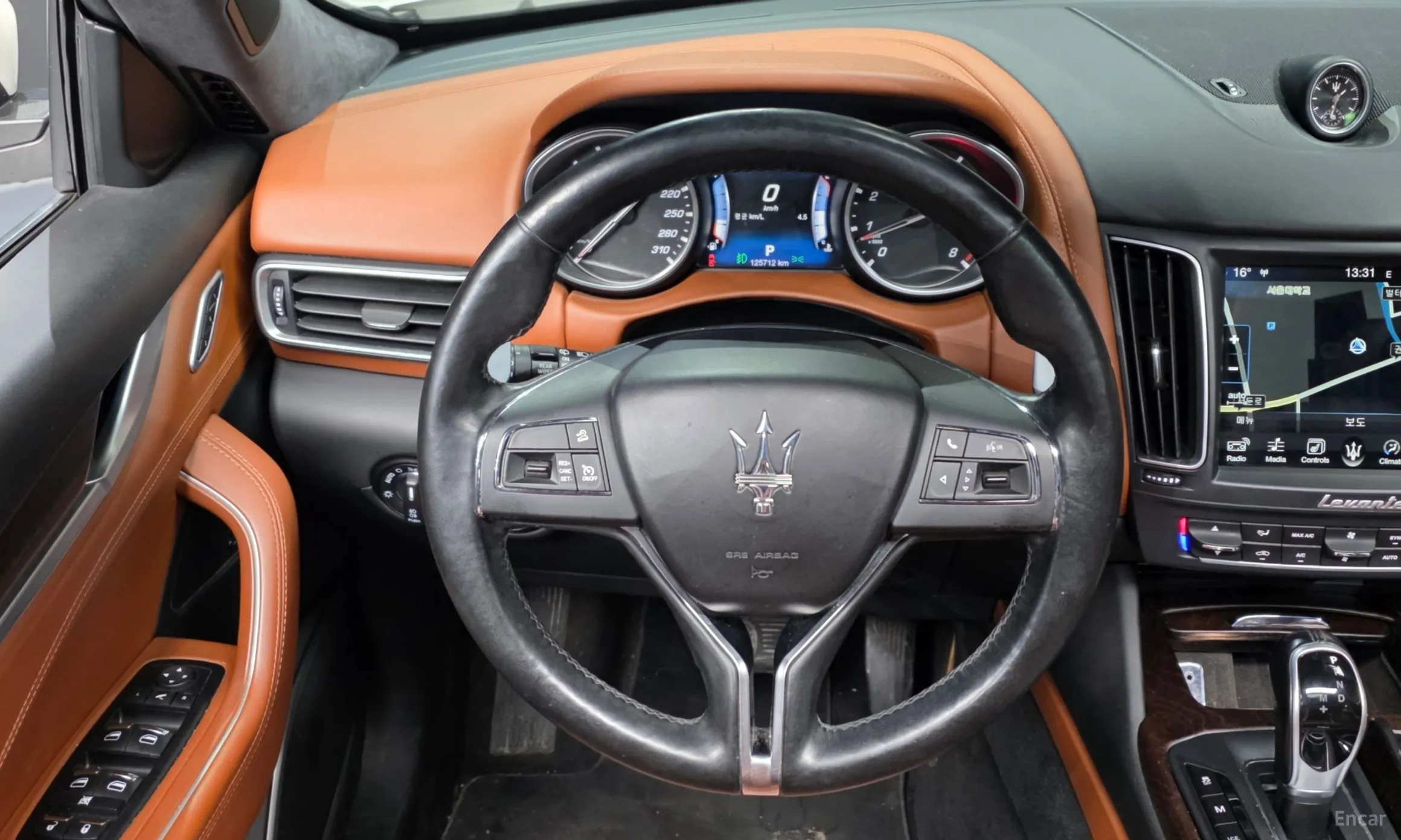 Maserati Levante превью 13