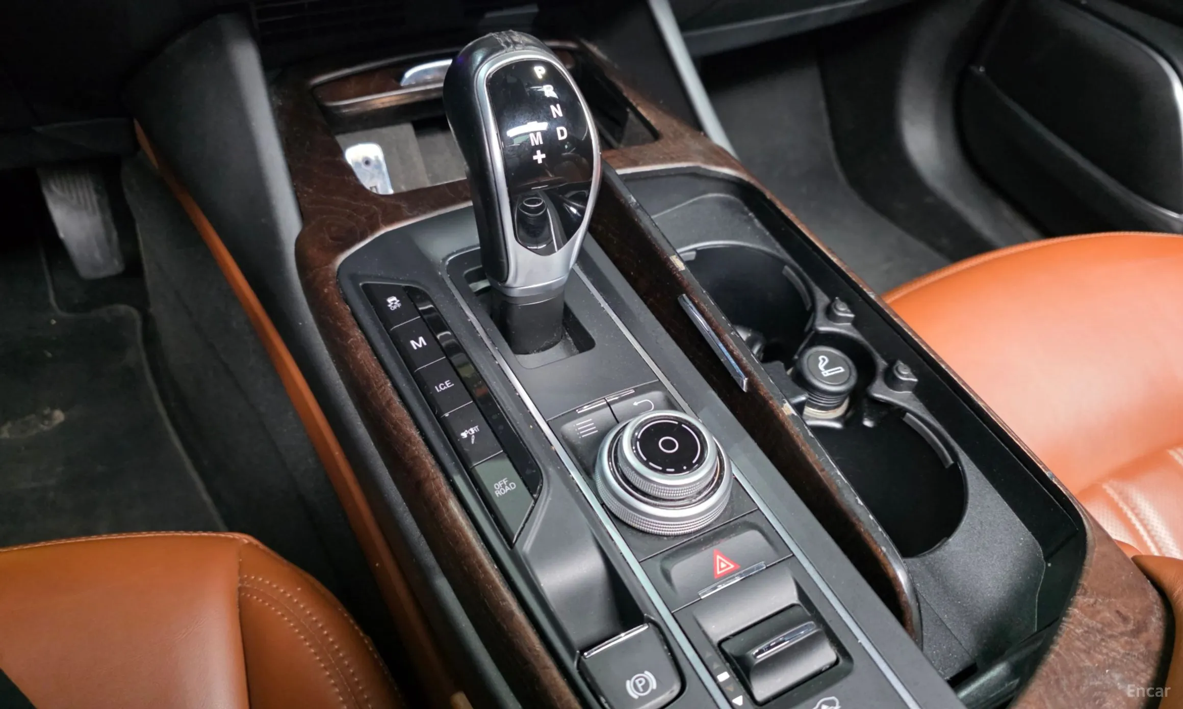 Maserati Levante превью 9