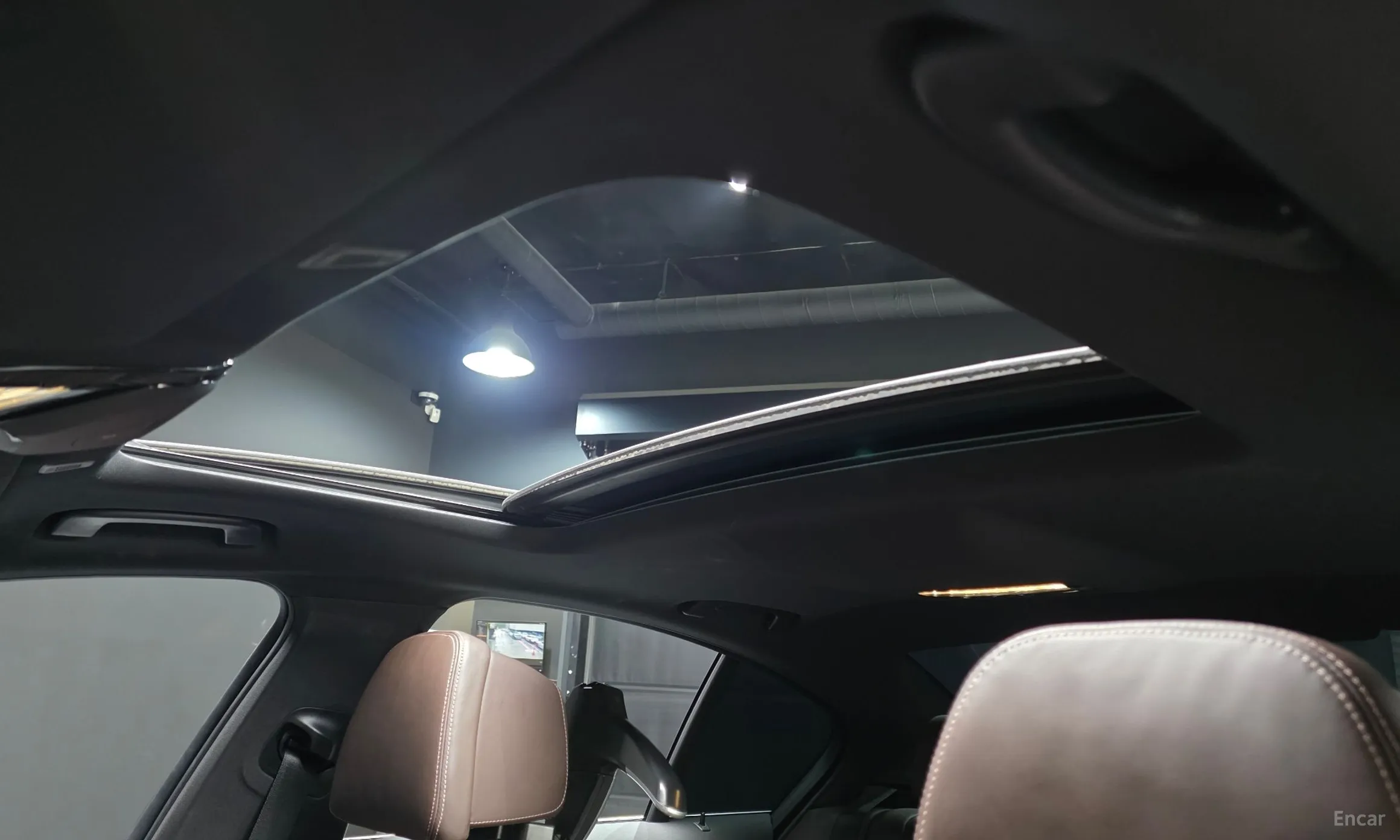 BMW 5 Series (G30) превью 18