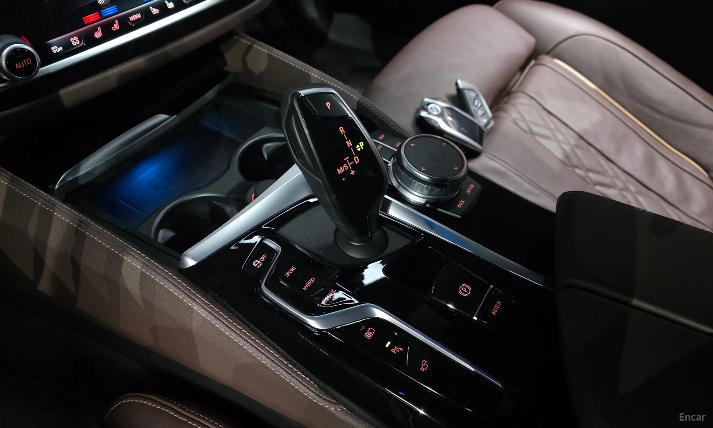 BMW 5 Series (G30) превью 9