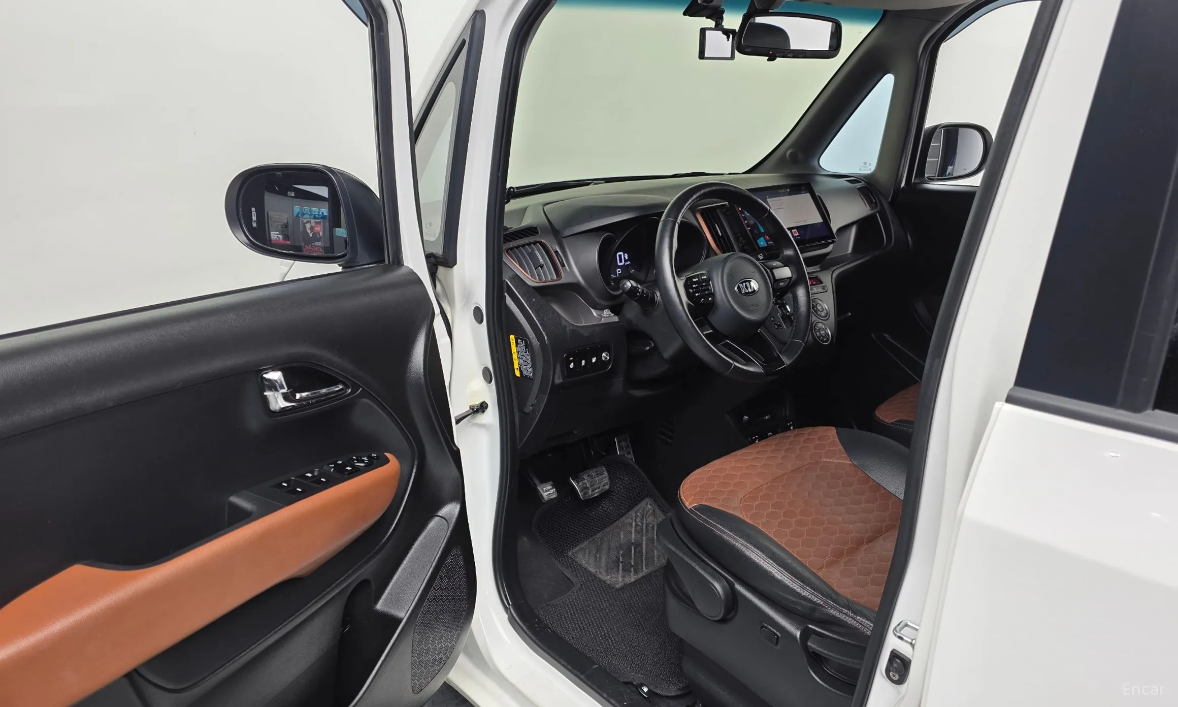 Kia Ray превью 10